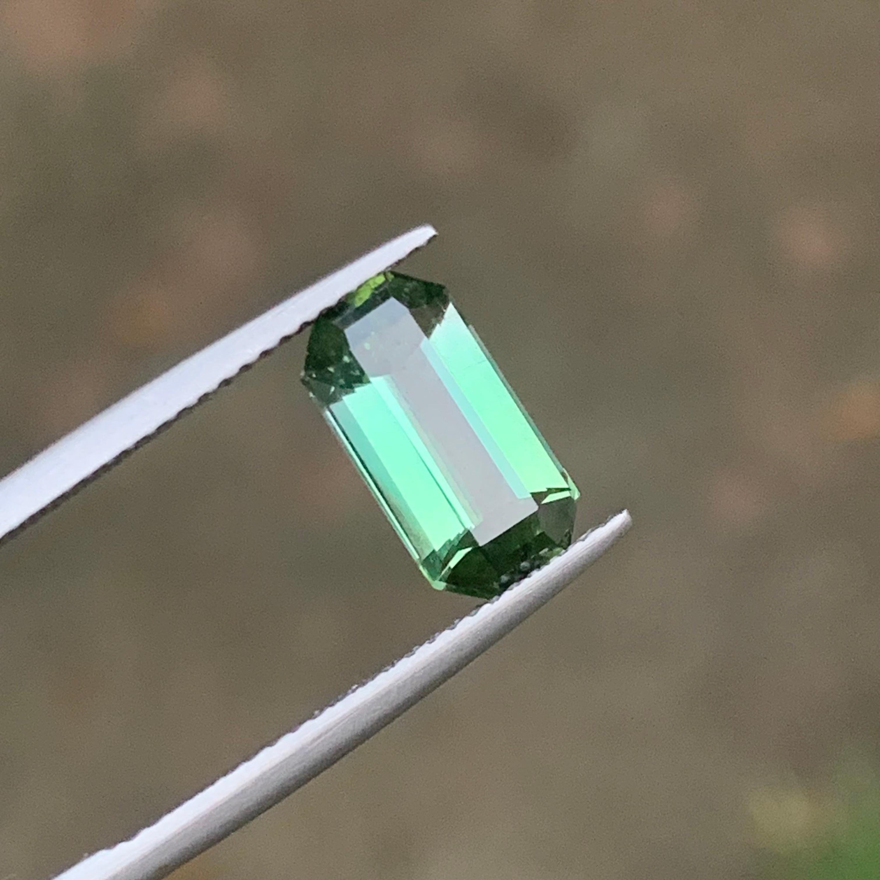 Green Natural Tourmaline Ring Gemstone Two Tone 2.65 Ct Emerald Cut for Jewelry For Sale 12