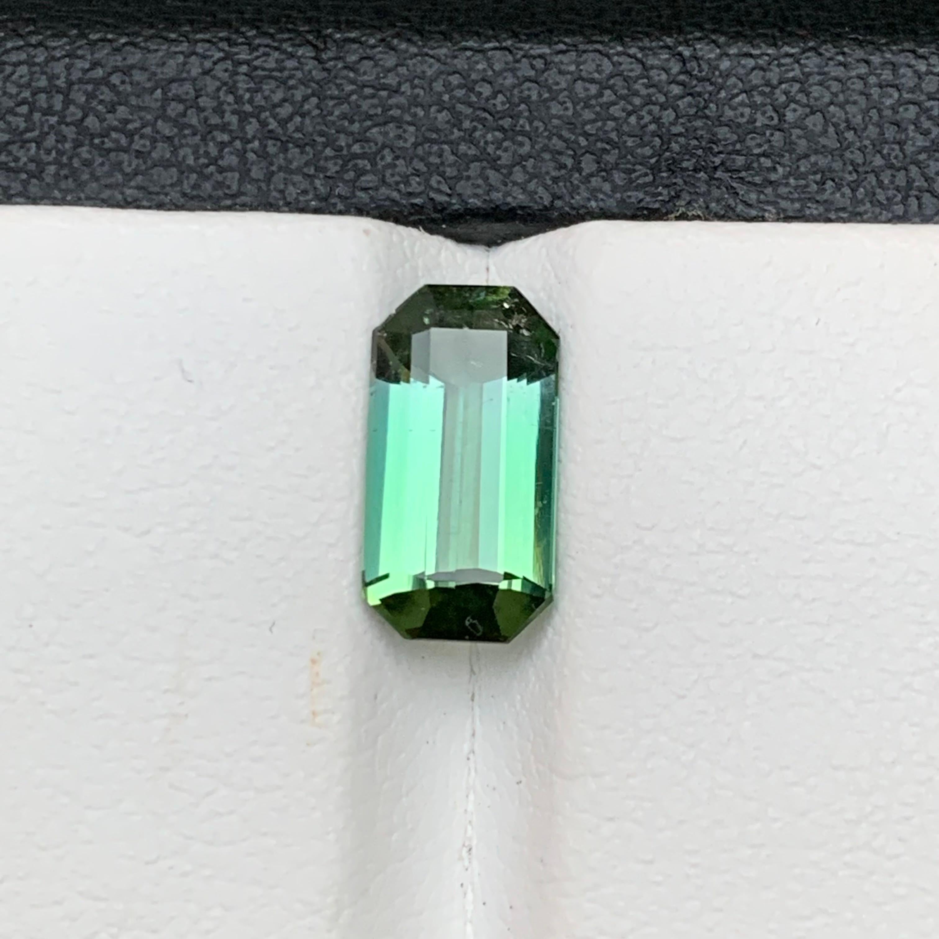 Contemporary Green Natural Tourmaline Ring Gemstone Two Tone 2.65 Ct Emerald Cut for Jewelry For Sale