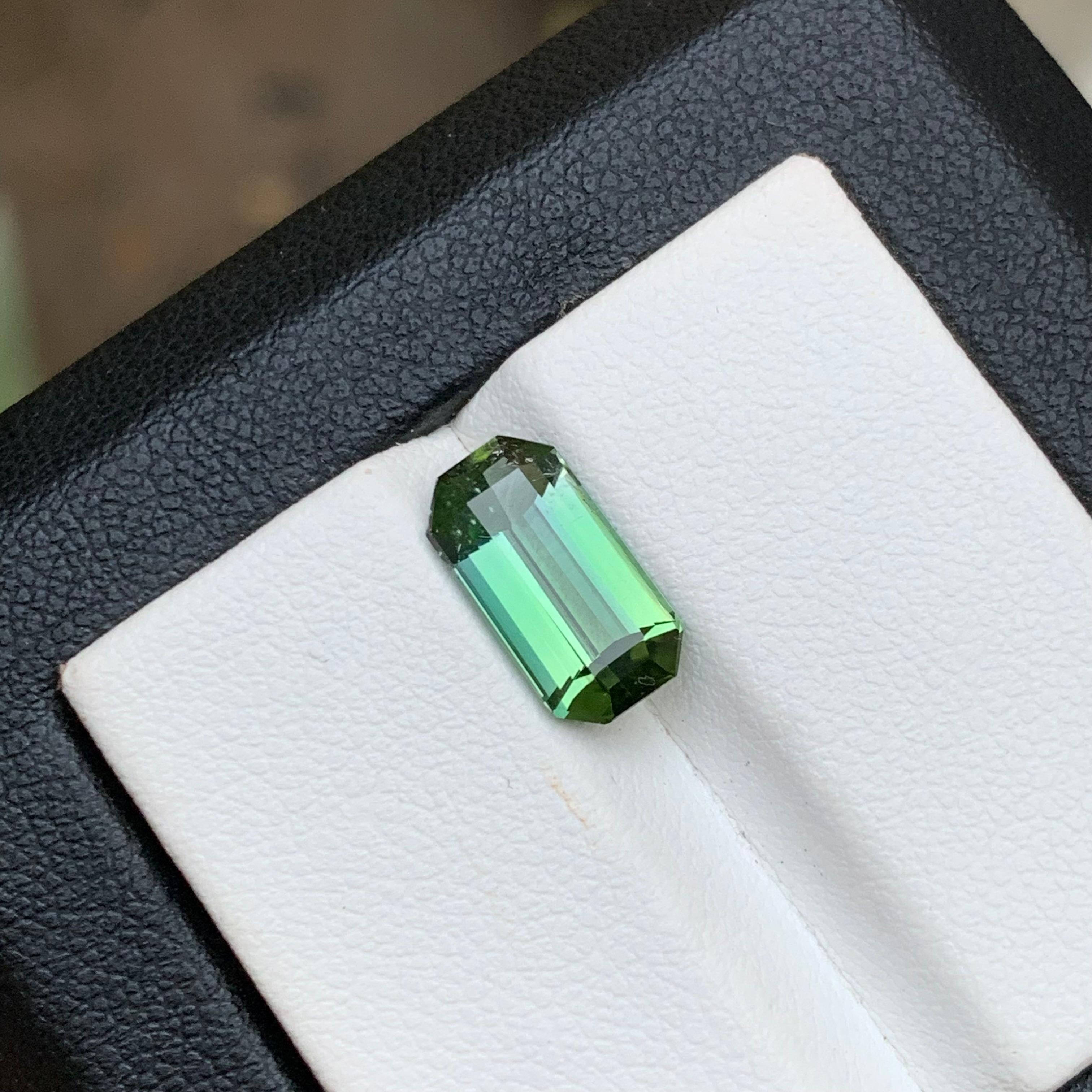Green Natural Tourmaline Ring Gemstone Two Tone 2.65 Ct Emerald Cut for Jewelry For Sale 3
