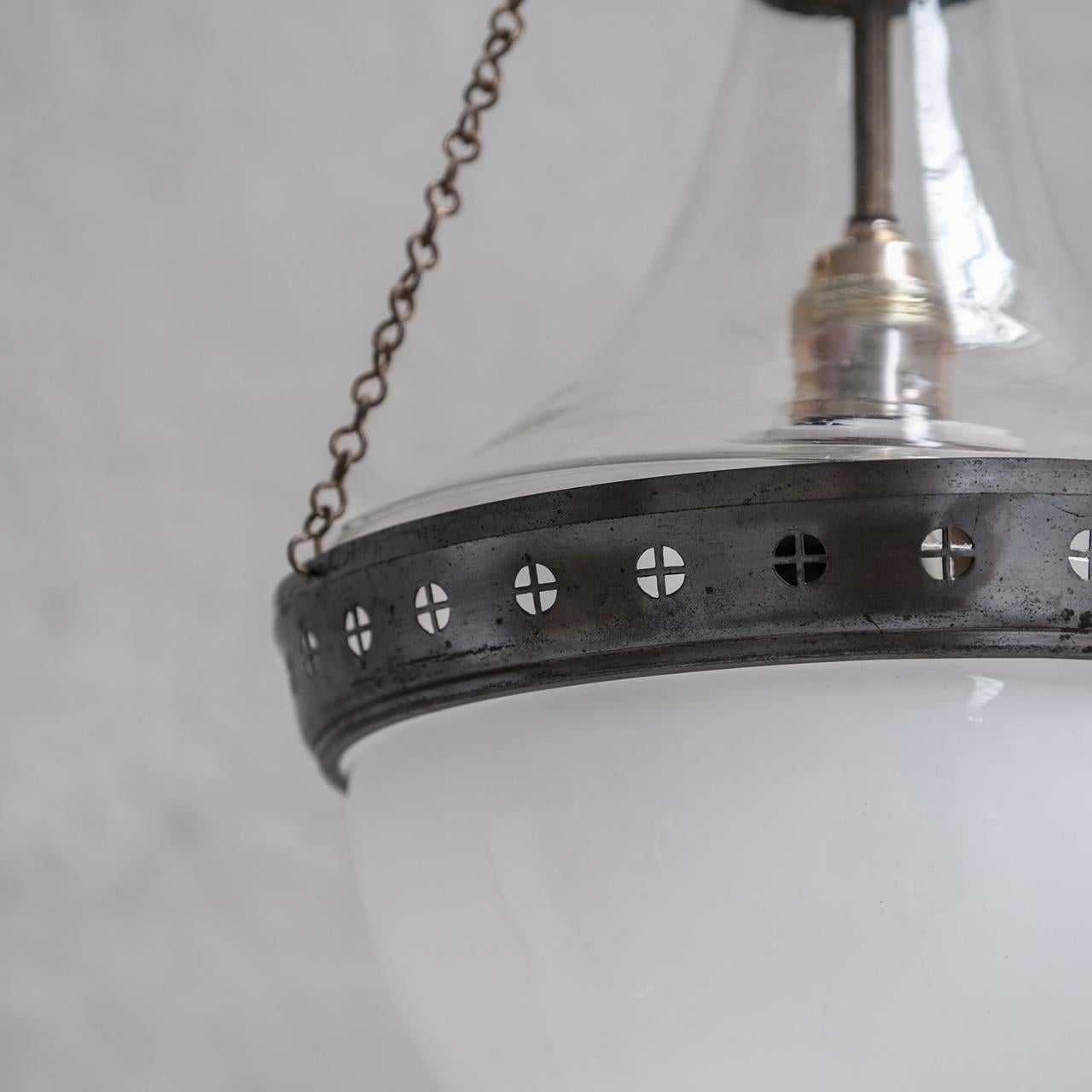 Grande lampe suspendue antique bicolore en vente 3