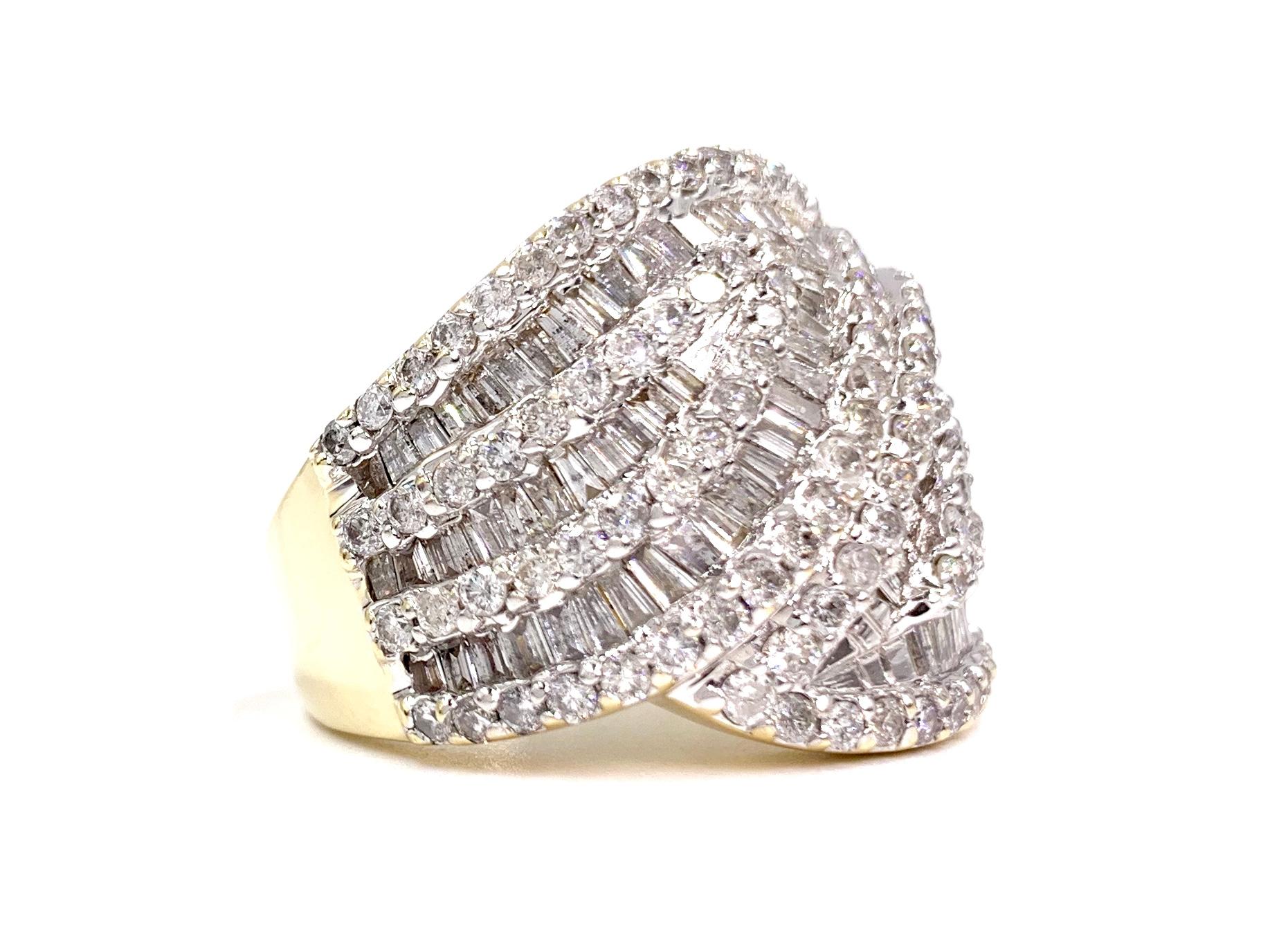 Two-Tone Large Leaf Style Baguette and Round Diamond Ring For Sale 3