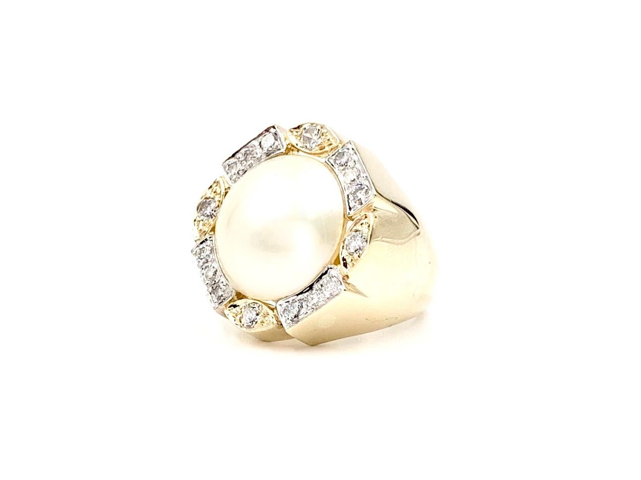 Two-Tone Large Mabe Pearl and Diamond Ring For Sale 1