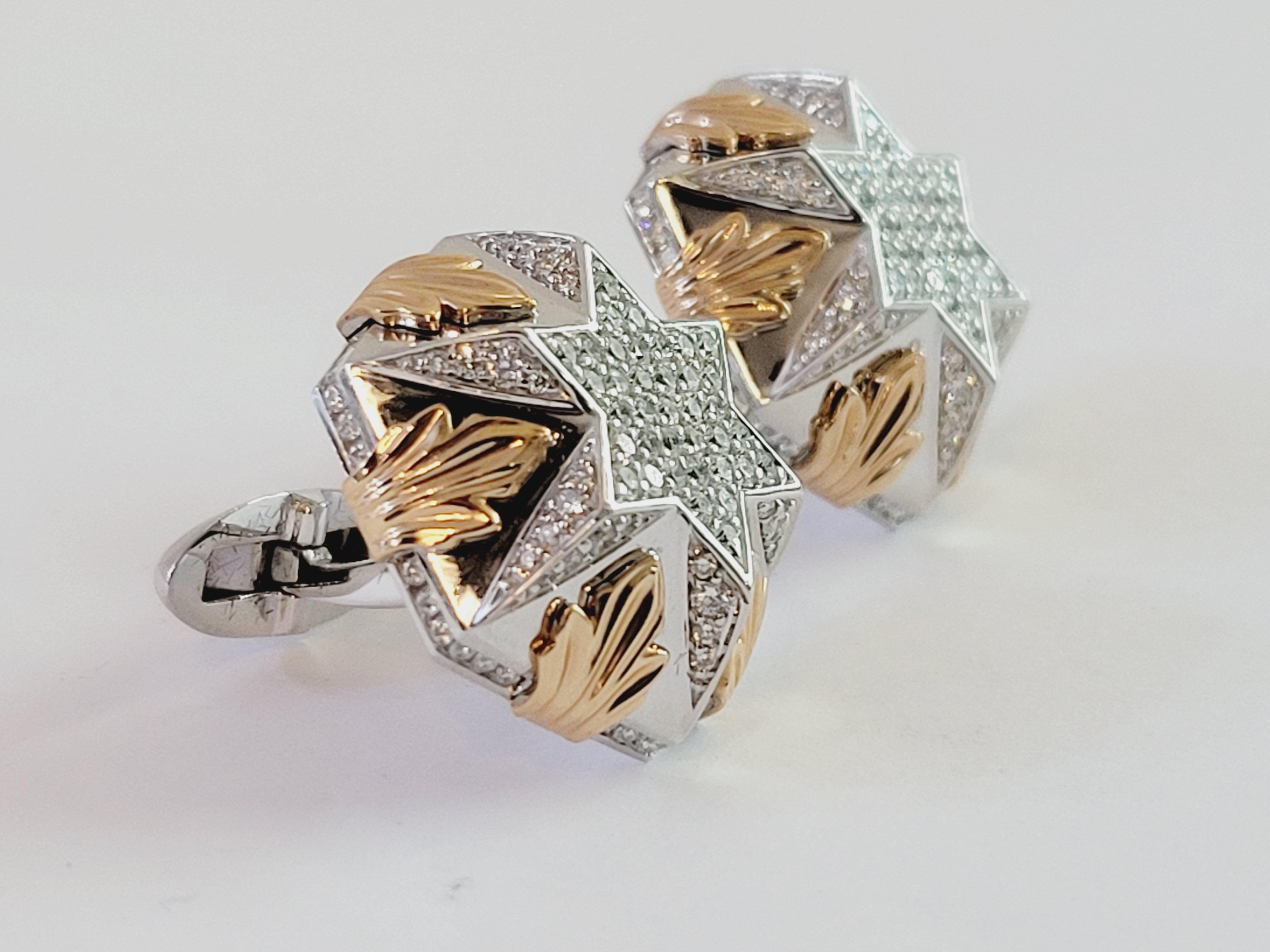 Two tone Men's Cufflinks with Diamonds In New Condition For Sale In New York, NY