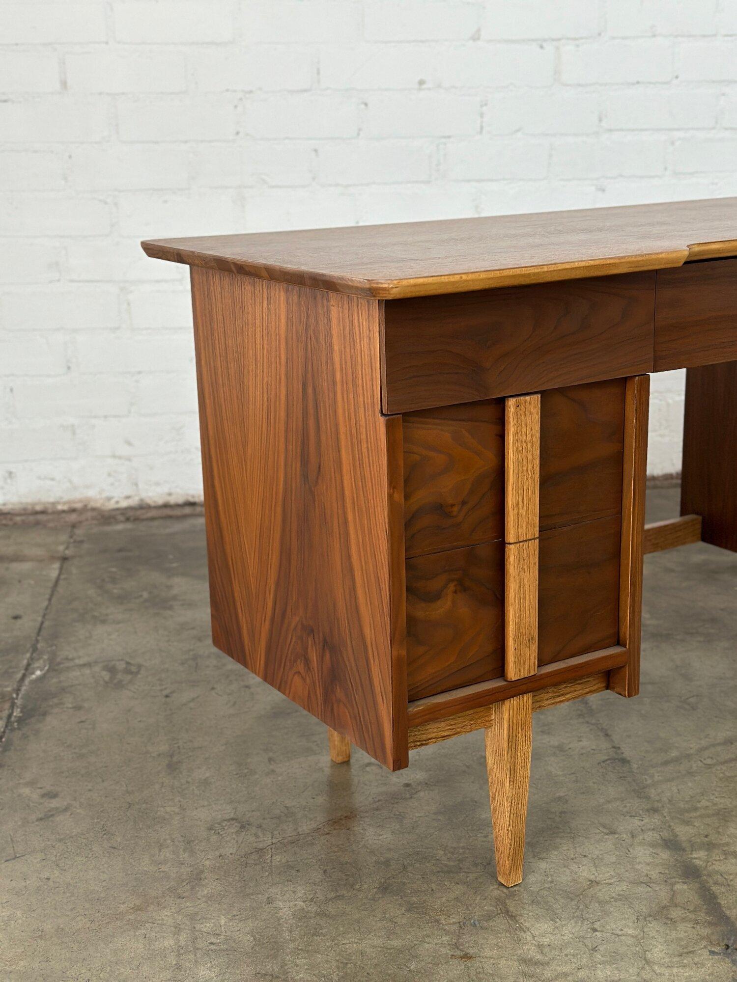 Mid-Century Modern Two tone mid century desk For Sale