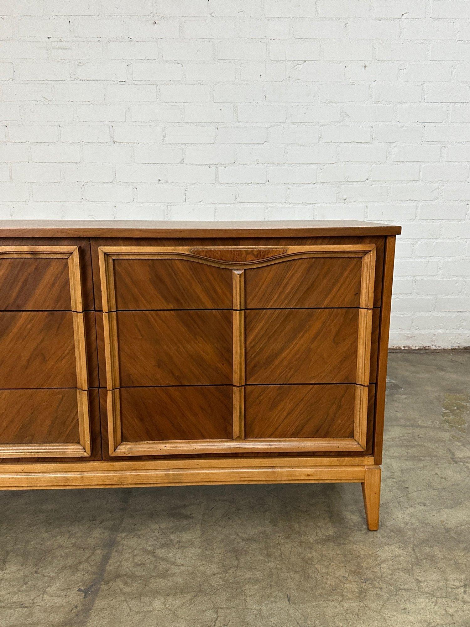 Two Tone Mid Century Dresser In Good Condition For Sale In Los Angeles, CA