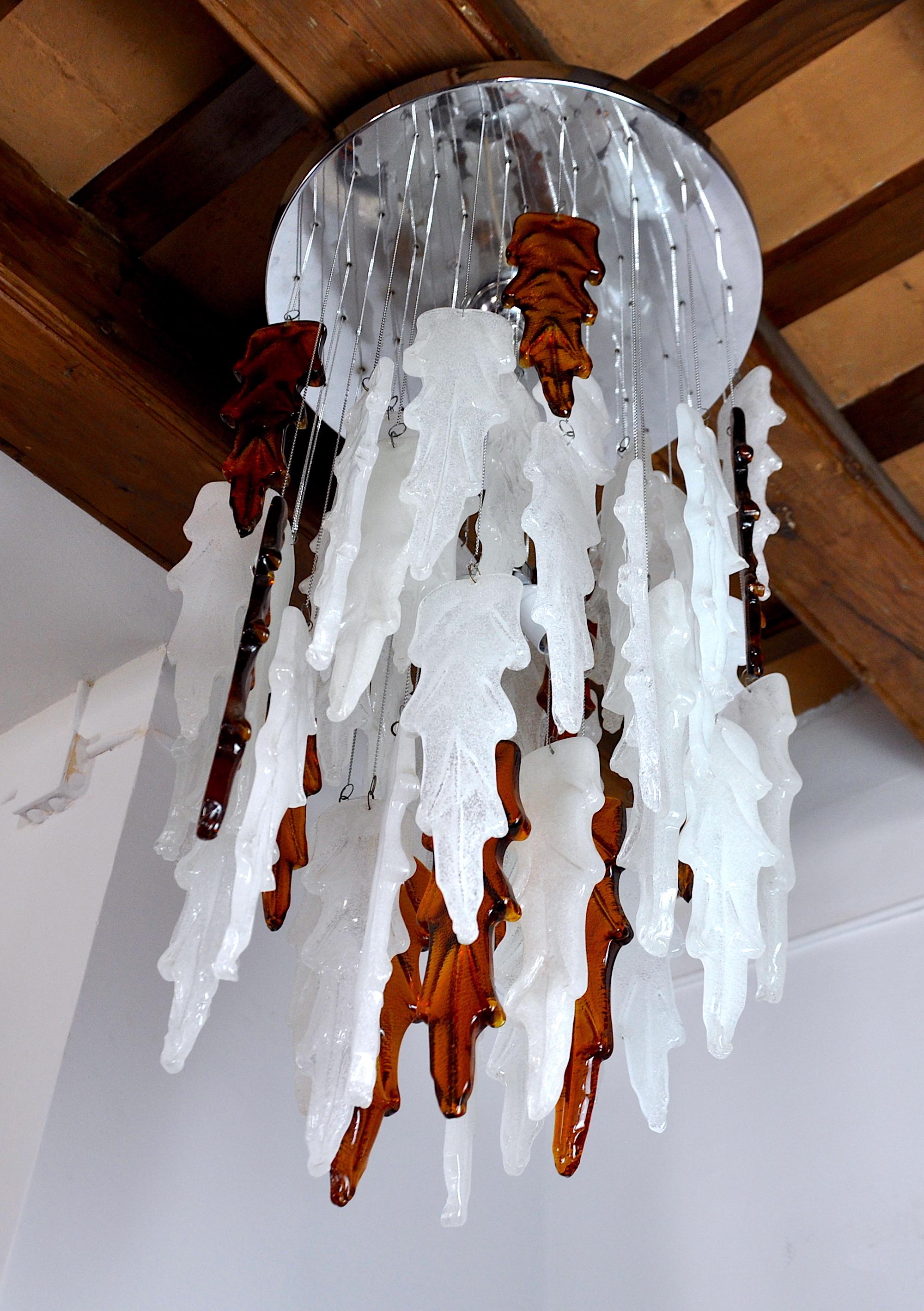 Hollywood Regency Two-Tone Poliarte Waterfall Chandelier by Albano Poli, Murano, 1970, Italy For Sale