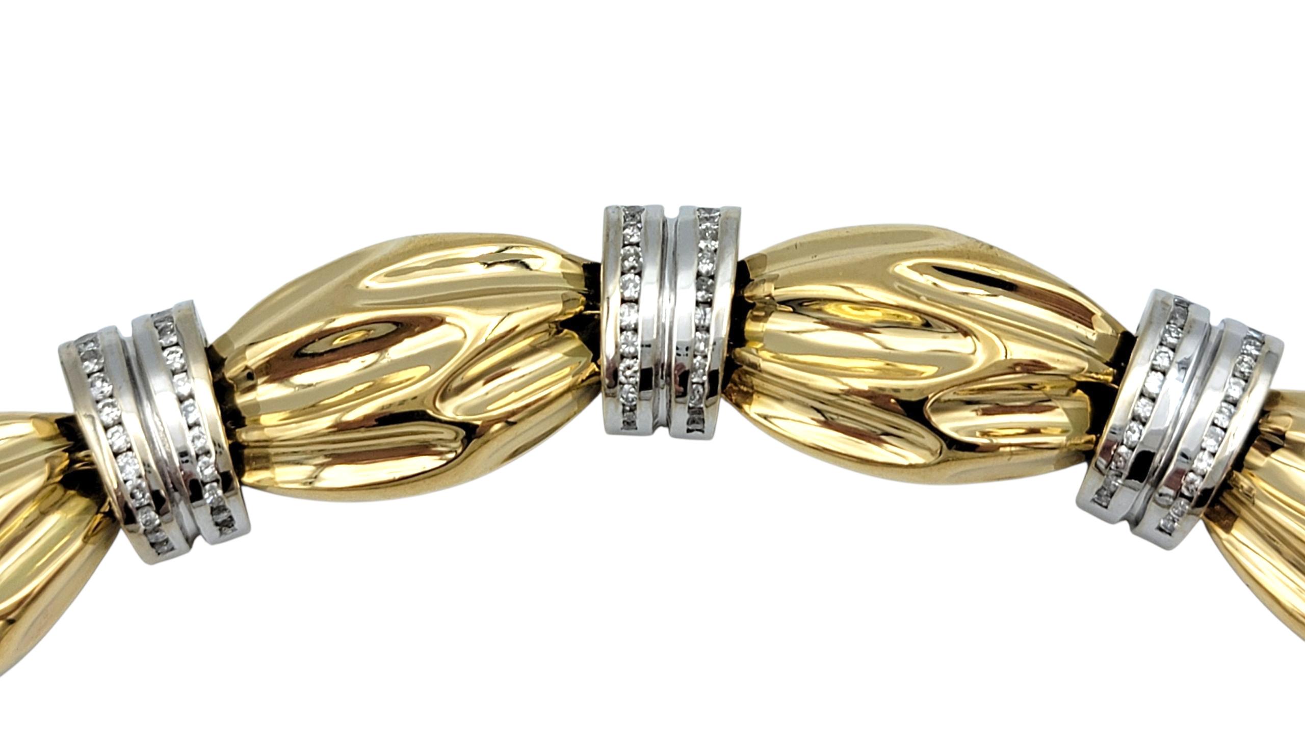 Collier ras du cou à gros maillons en or 18 carats poli bicolore avec diamants Pour femmes en vente