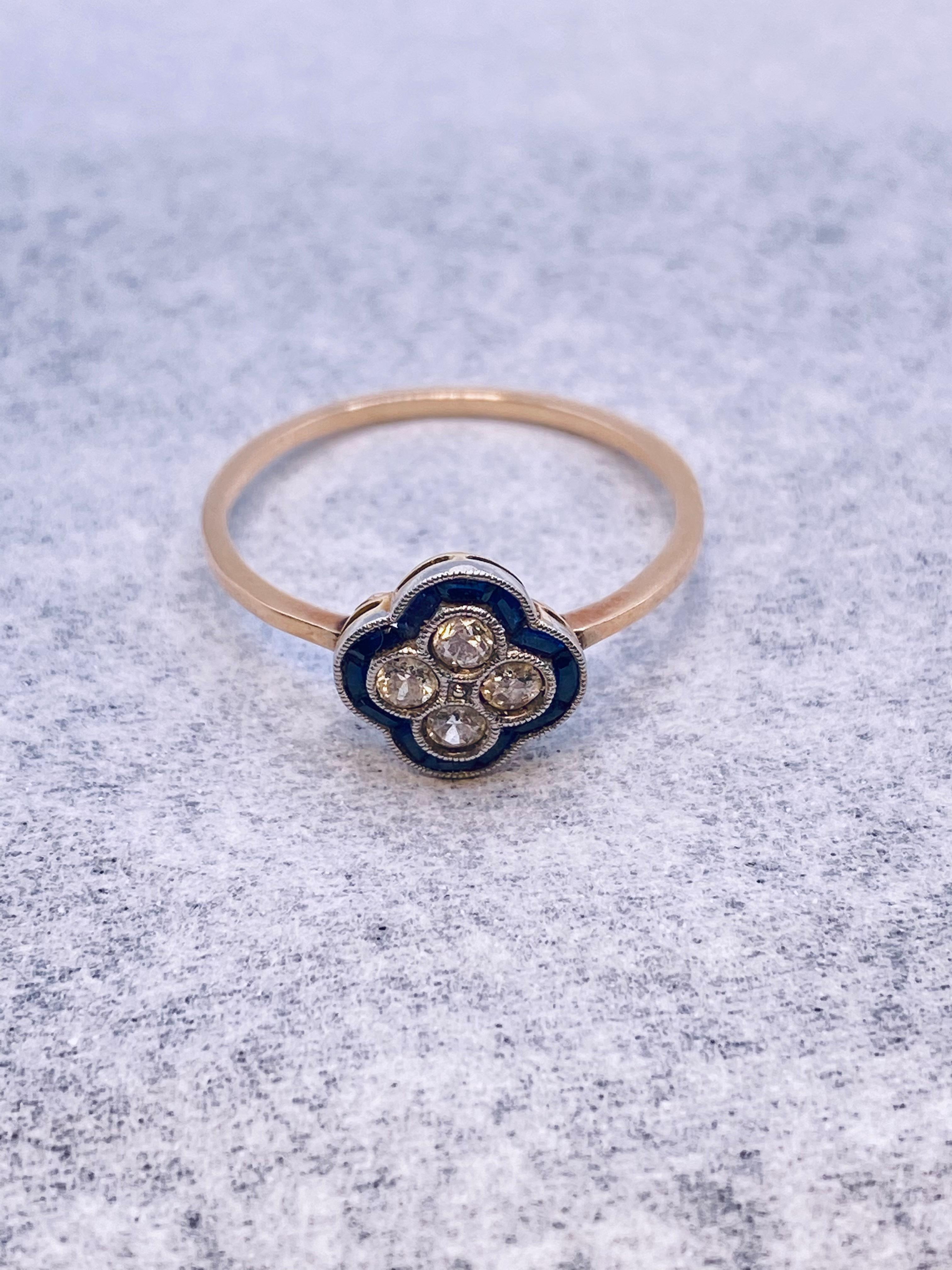 Round Cut Sapphire & Diamond Two-Tone Gold Ring For Sale