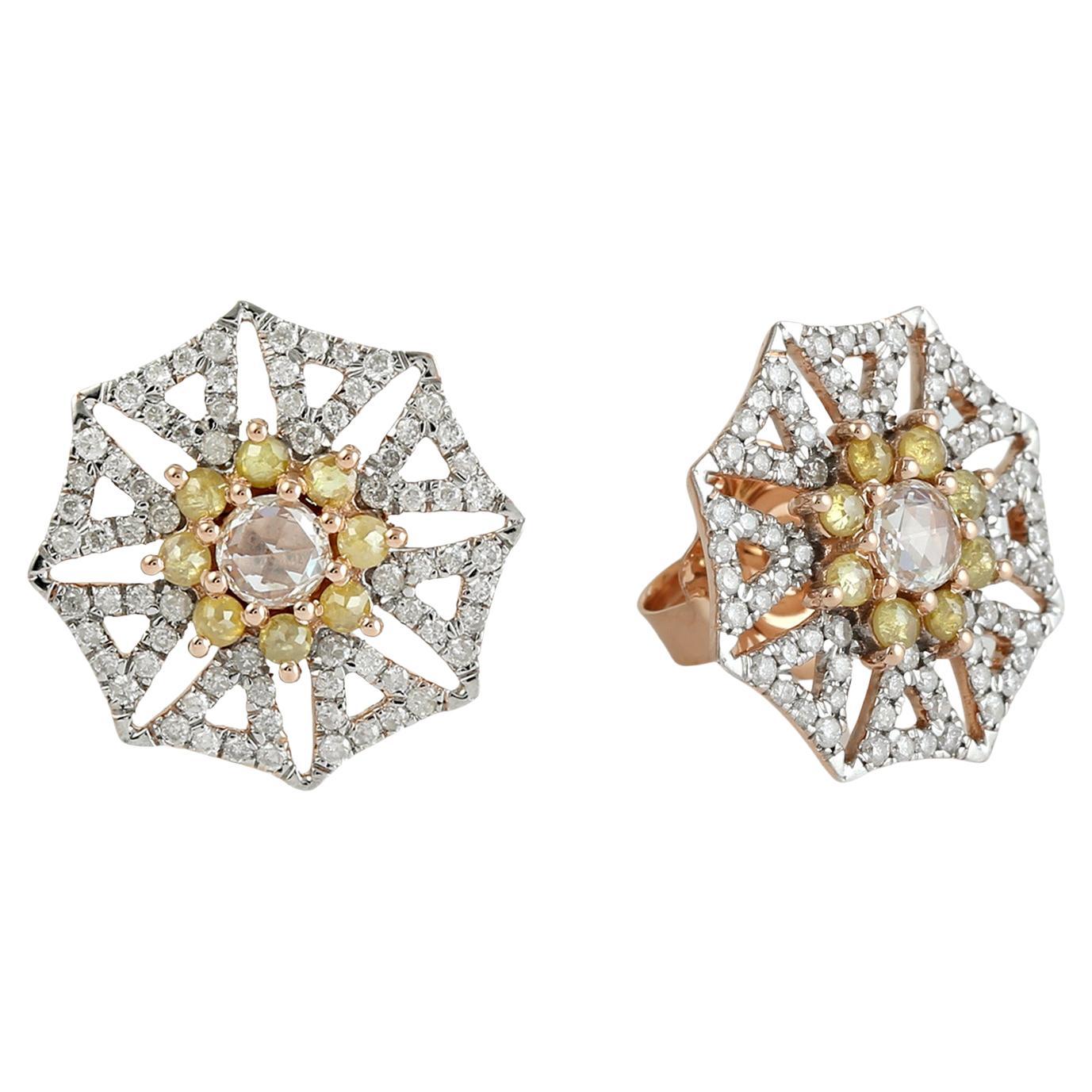 Boucles d'oreilles en or 18 carats avec diamants en forme d'étoile en vente