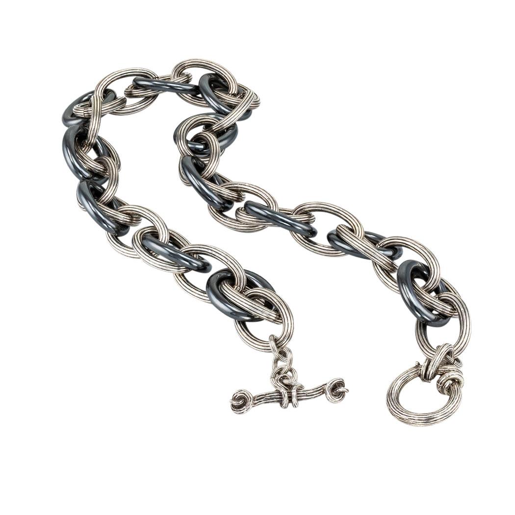 Sterling Silver Hematite Toggle Link Necklace In Good Condition In Los Angeles, CA