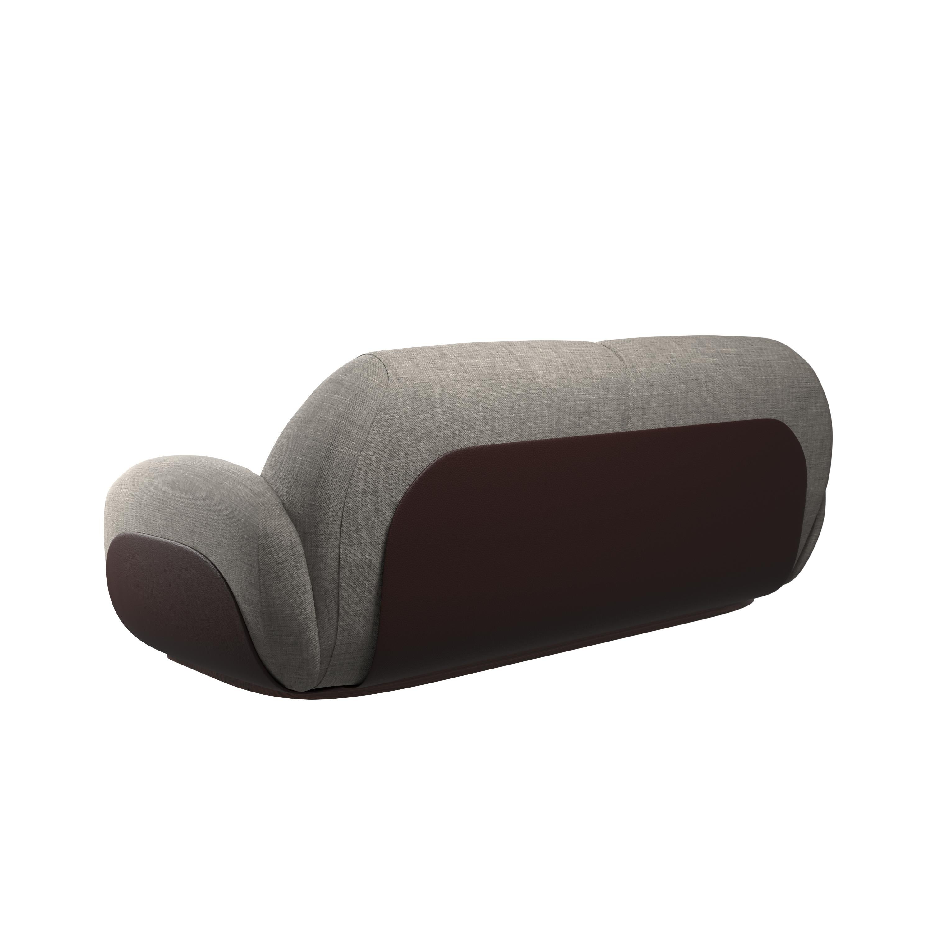 Zweifarbiges Zweisitzer-Sofa Kiritsu aus hellgrauem Stoff/braunem Leder von Murmurio (Portugiesisch) im Angebot