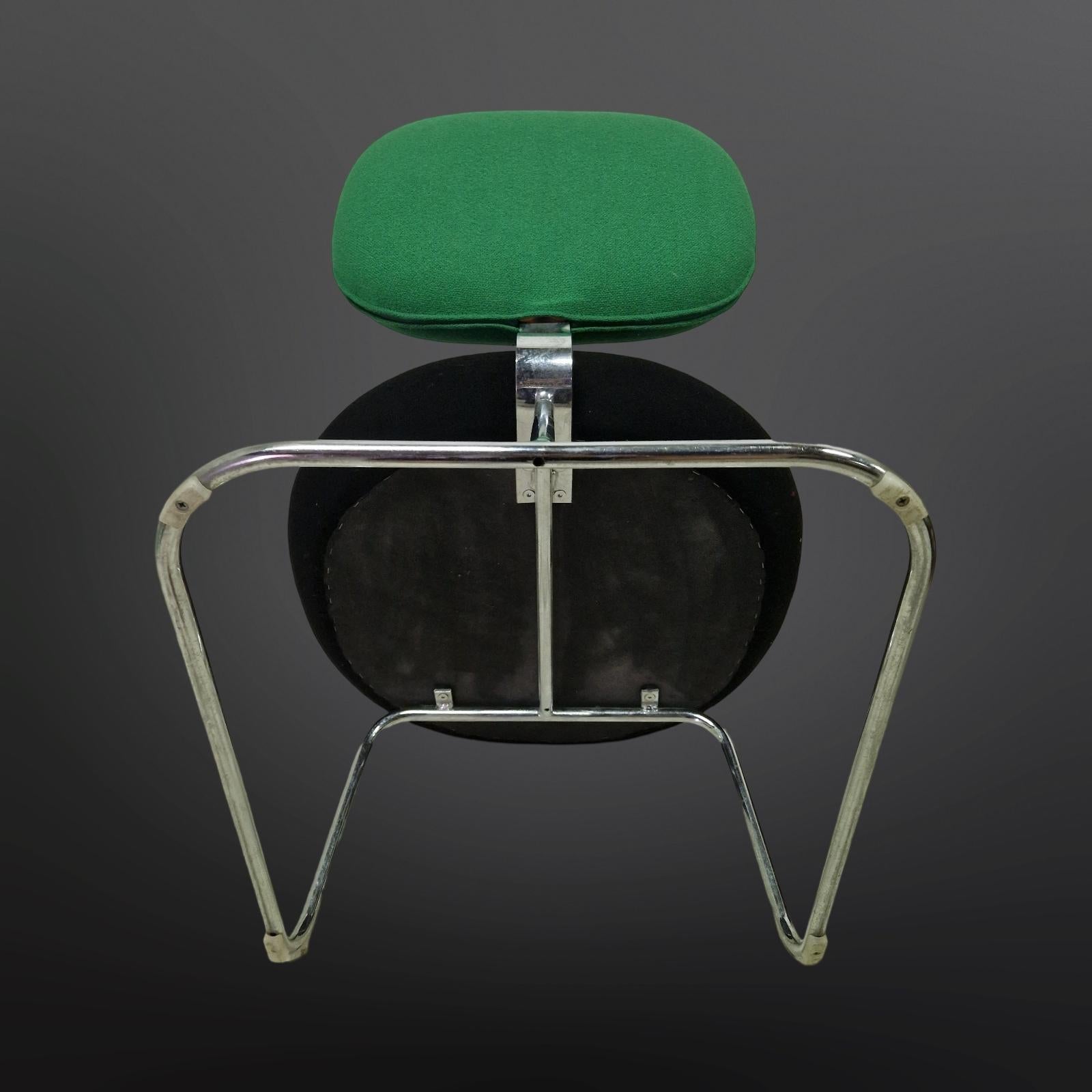 two tone Vega chair by Jasper Morrison for Artifort, Netherlands 1990s For Sale 6