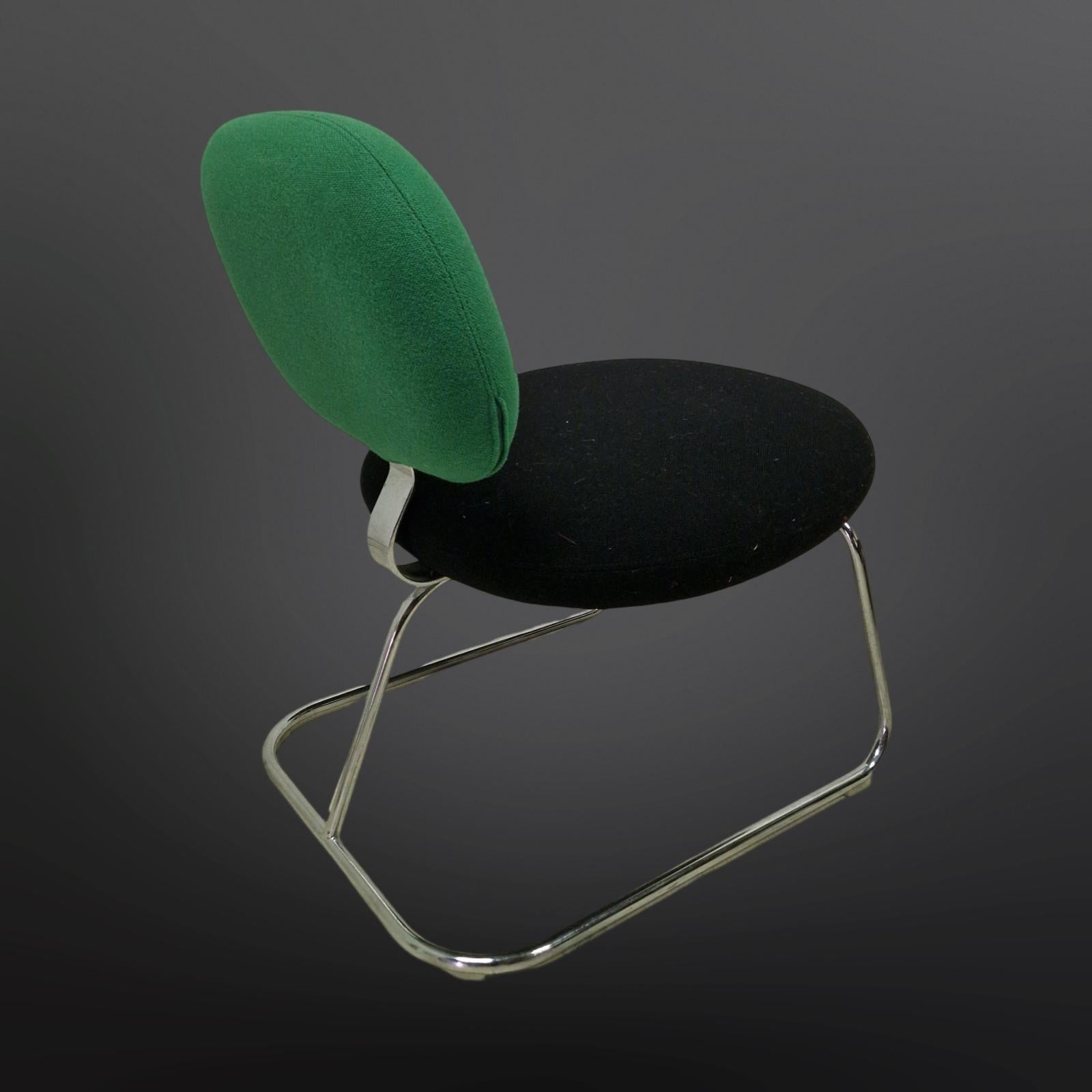 two tone Vega chair by Jasper Morrison for Artifort, Netherlands 1990s For Sale 1