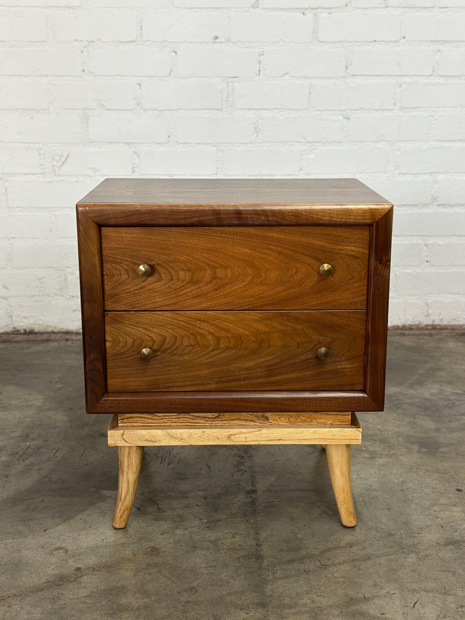 Mid-Century Modern Two Toned Nightstands by American of Martinsville- Pair For Sale