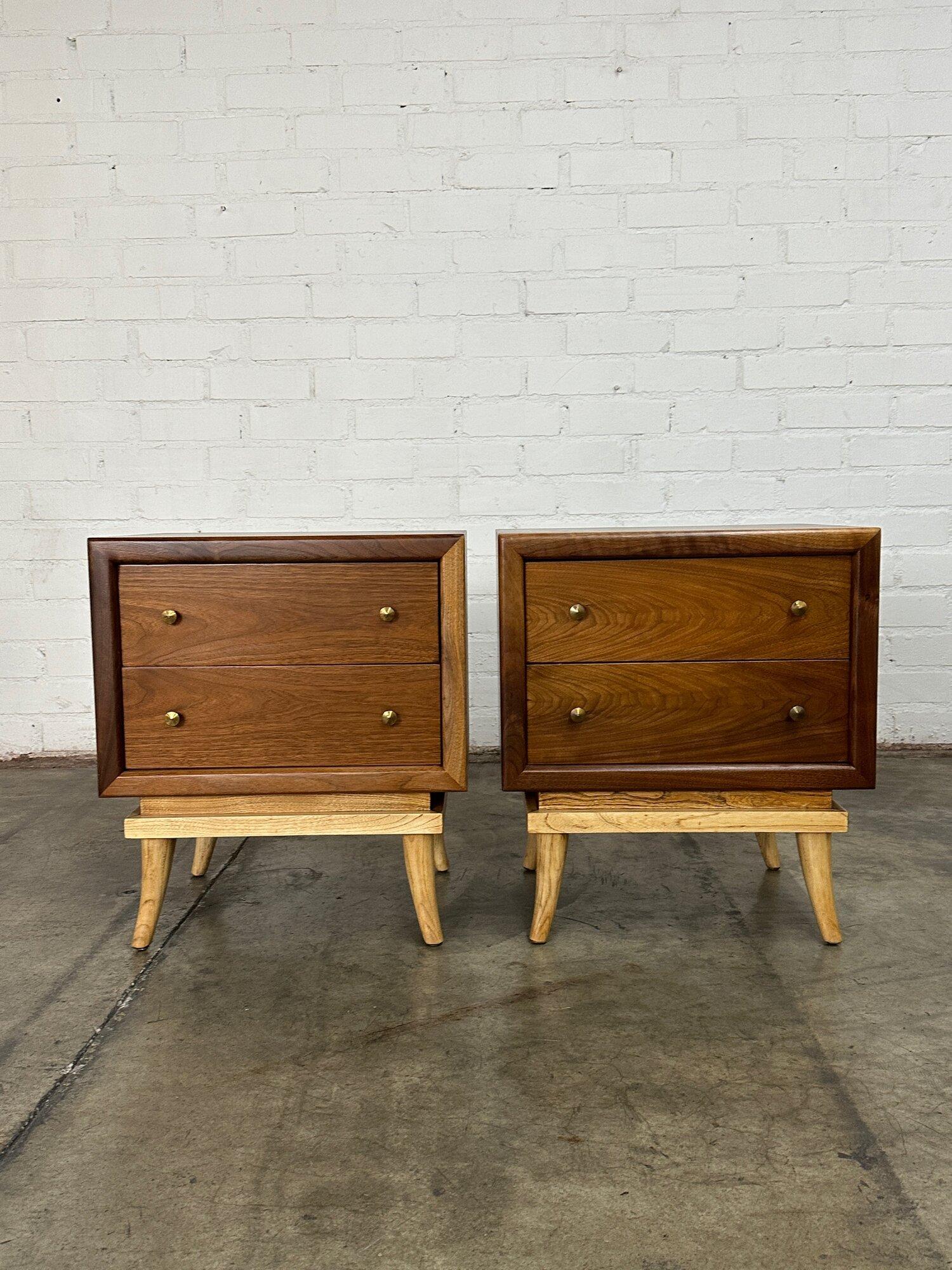 Mid-20th Century Two Toned Nightstands by American of Martinsville- Pair For Sale