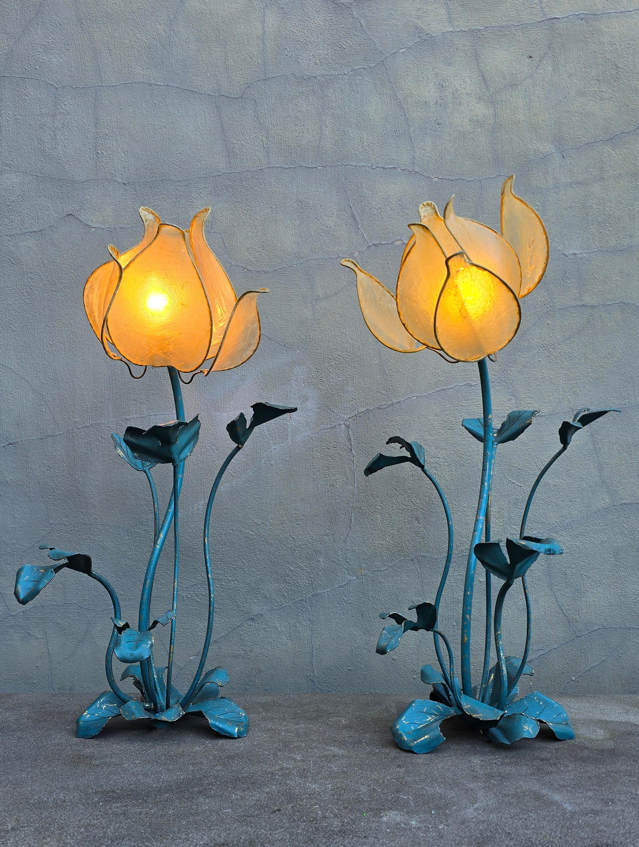 Two Unique Lotus Floor Lamps or Large Table Lamp In Good Condition For Sale In Antwerp, BE
