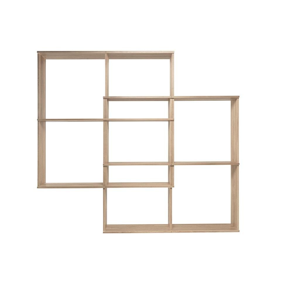 Esta estantería de madera maciza ofrece una personalización completa, permitiéndote ajustar sin esfuerzo su anchura o altura para adaptarla a tus necesidades en cualquier momento. Su innovador diseño permite crear compartimentos de almacenamiento
