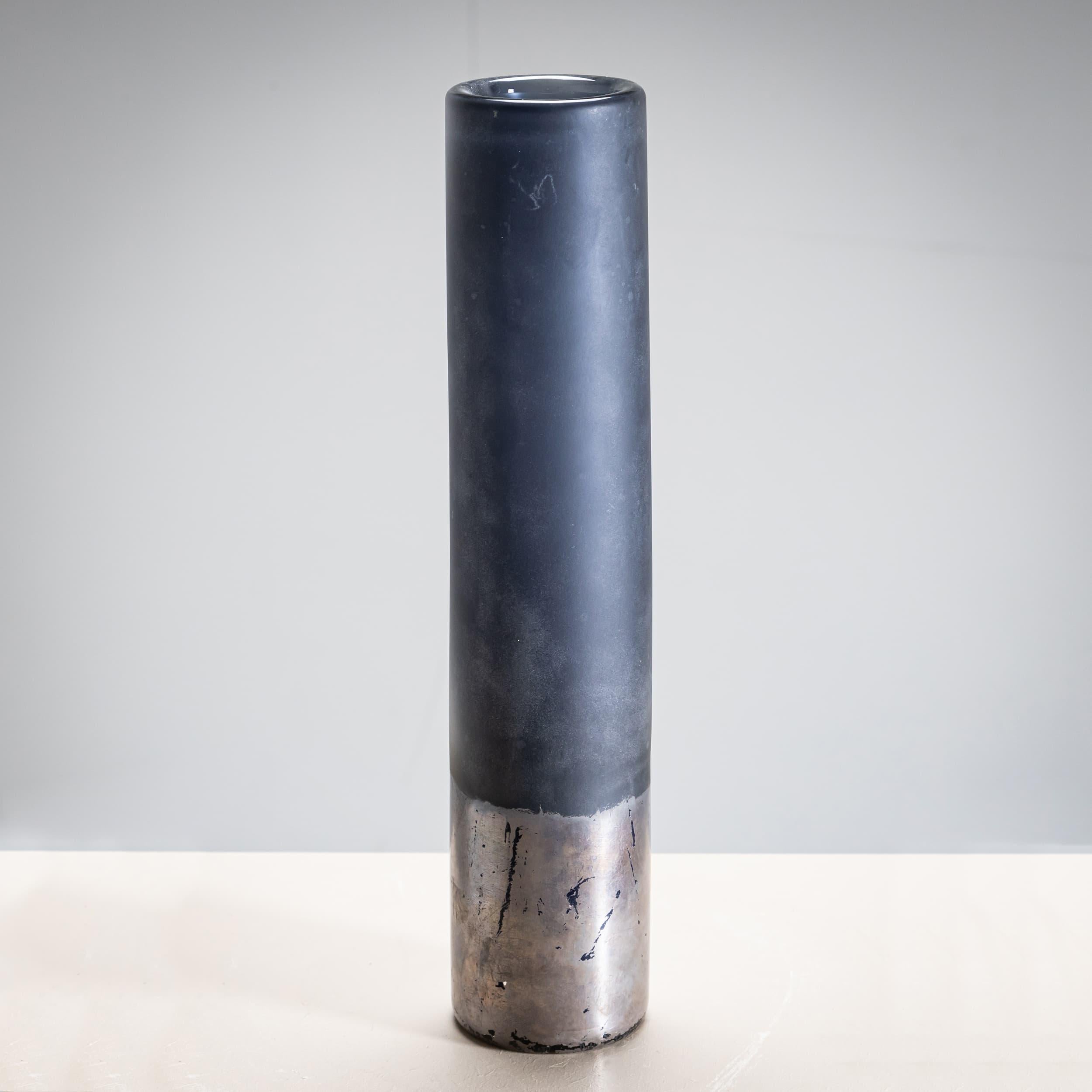 Moderno Due vasi, Made in England, circa 2000 in vendita