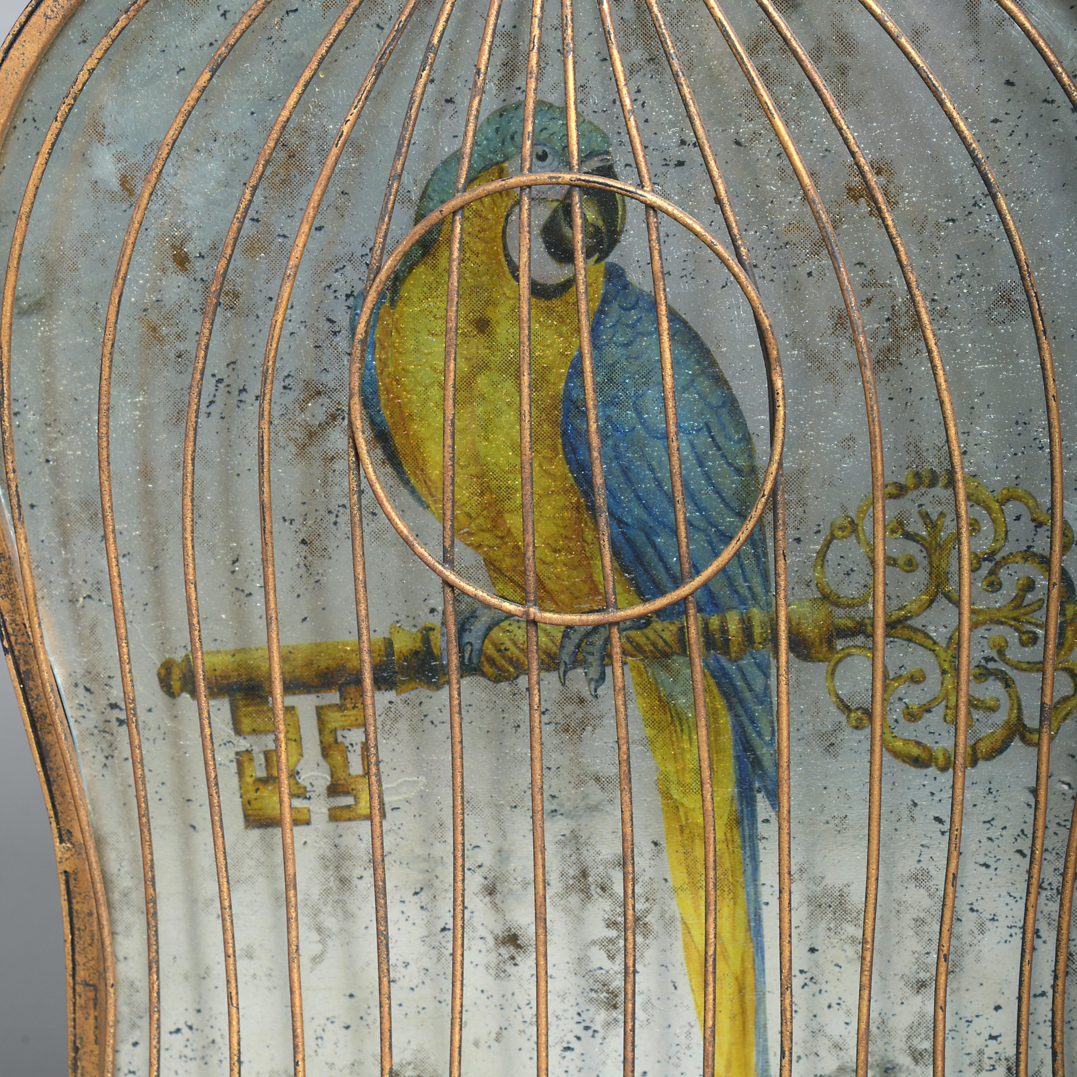 Deux photos de cages à oiseaux en Verre Egloméré Bon état à London, GB