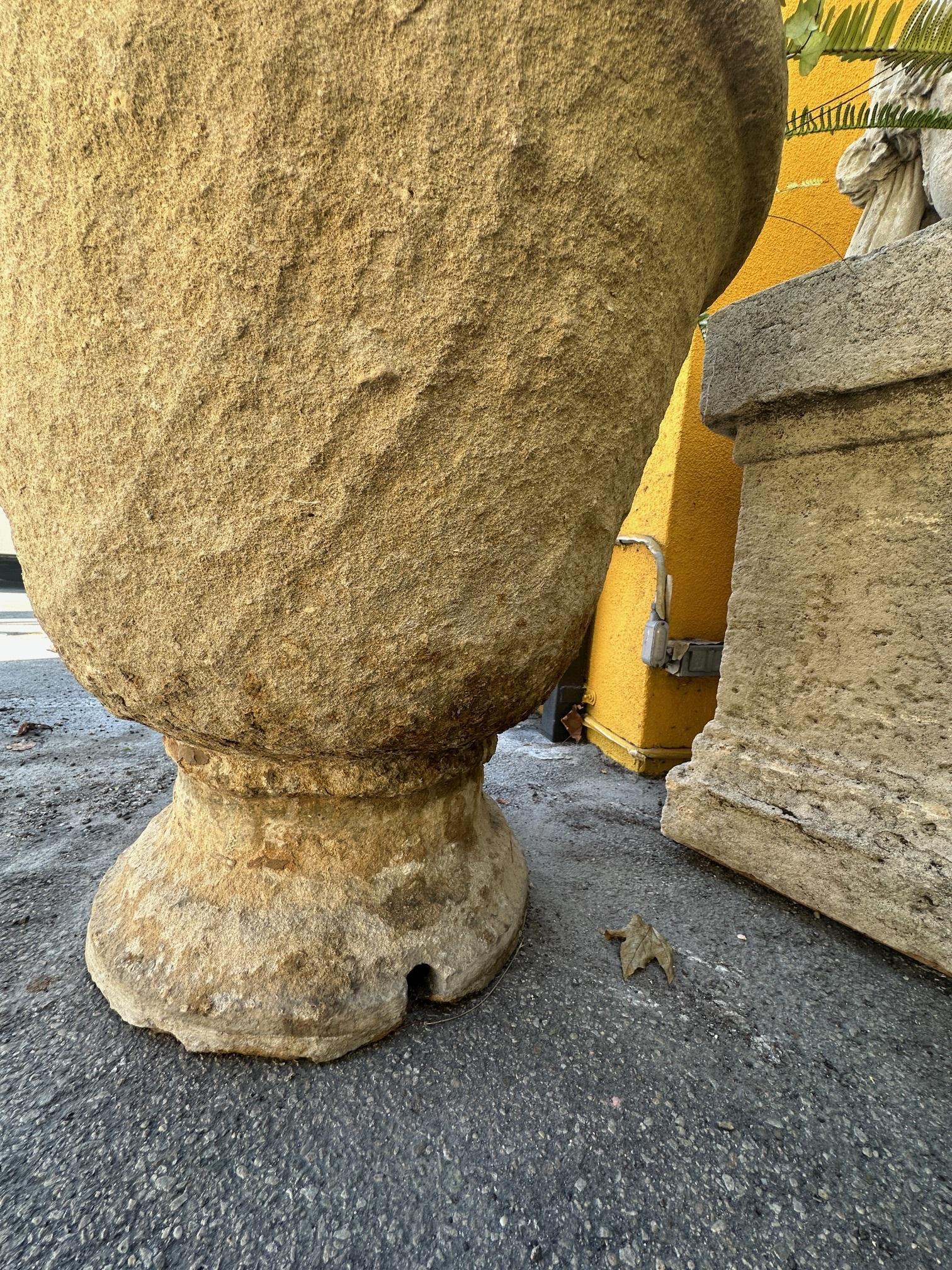 Two Very Large Hand Carved Antique Stone Urns Planters Anduze Rustic Jardinières en vente 8