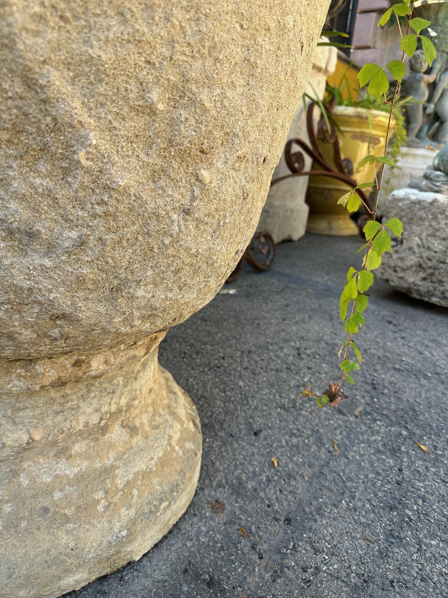 Two Very Large Hand Carved Antique Stone Urns Planters Anduze Rustic Jardinières en vente 10