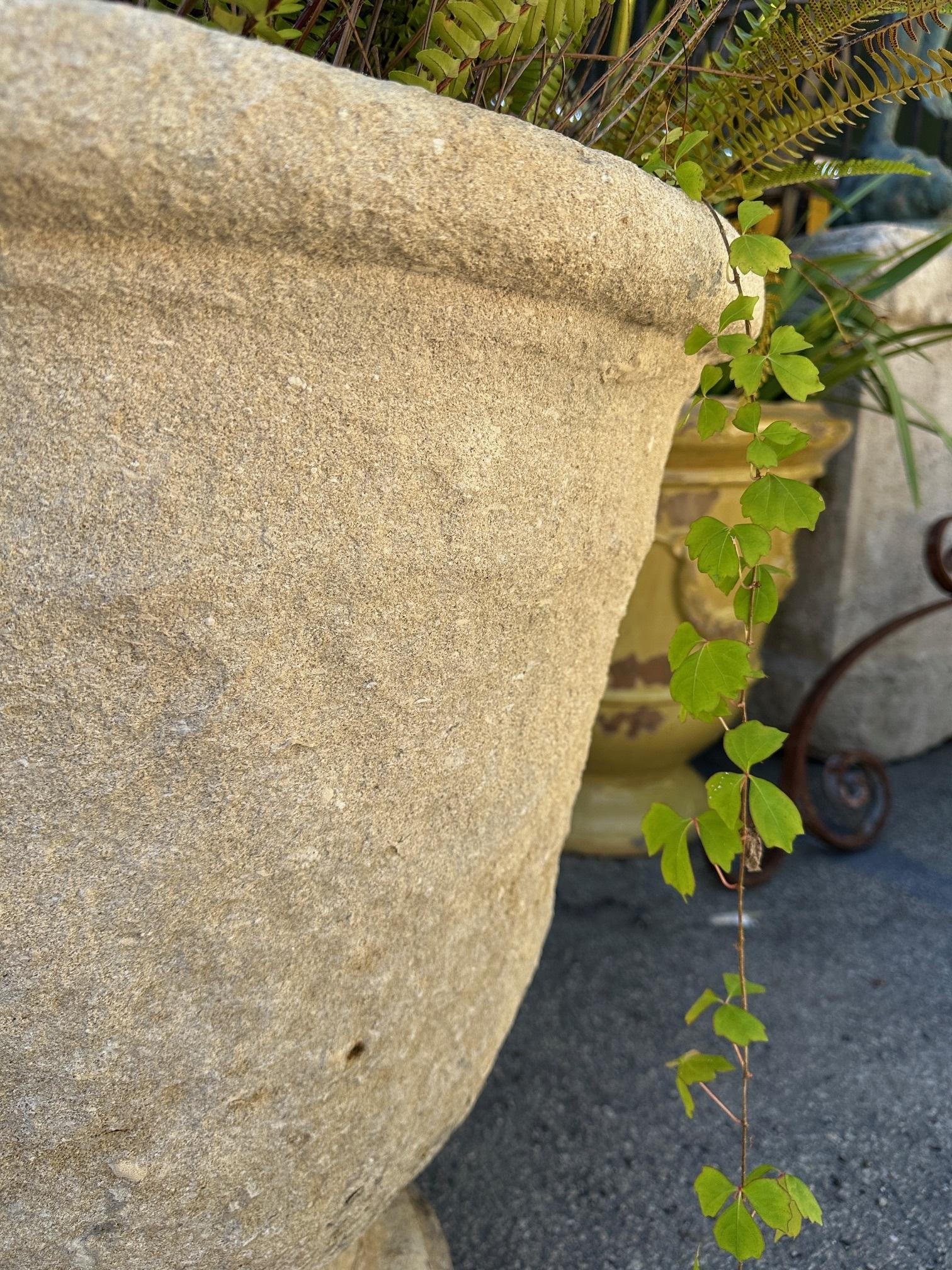 Two Very Large Hand Carved Antique Stone Urns Planters Anduze Rustic Jardinières en vente 11