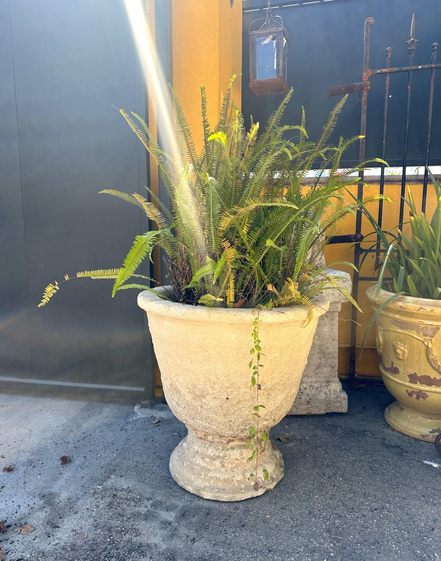 Français Two Very Large Hand Carved Antique Stone Urns Planters Anduze Rustic Jardinières en vente