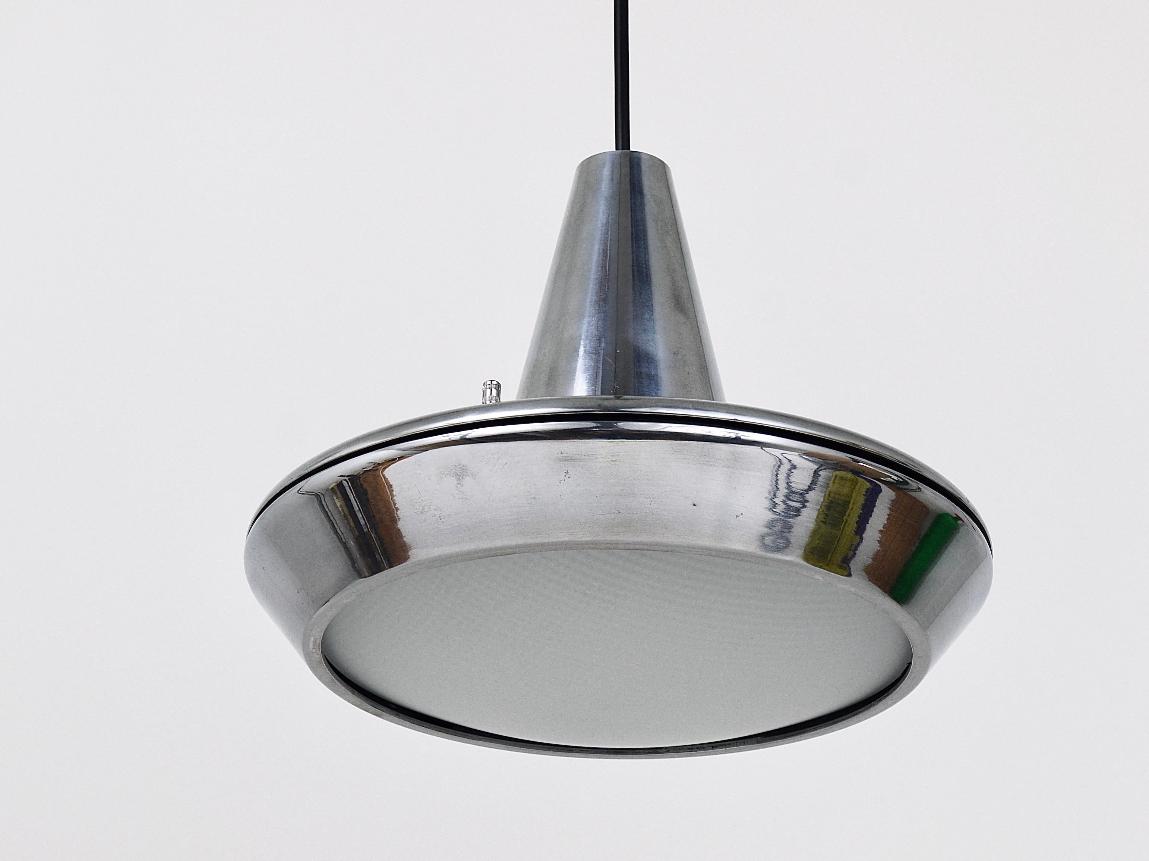 Zwei postmoderne Ursa Major Pendelleuchten von Vico Magistretti, Nemo Lighting, Italien, 1990er Jahre 10