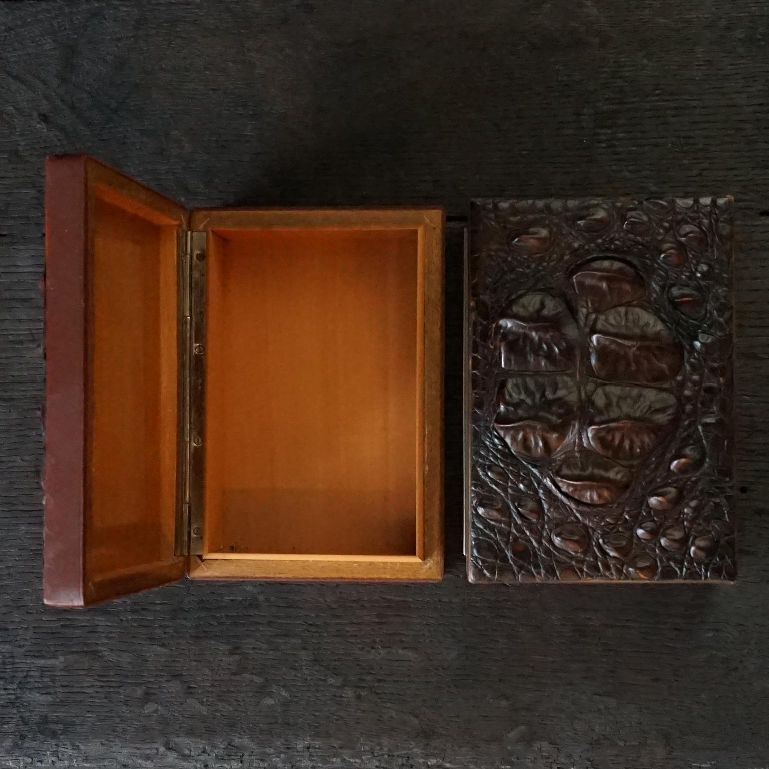 20th Century Two Vintage 1960s French Cedar Wood Embossed Crocodile Leather Cigar Boxes For Sale