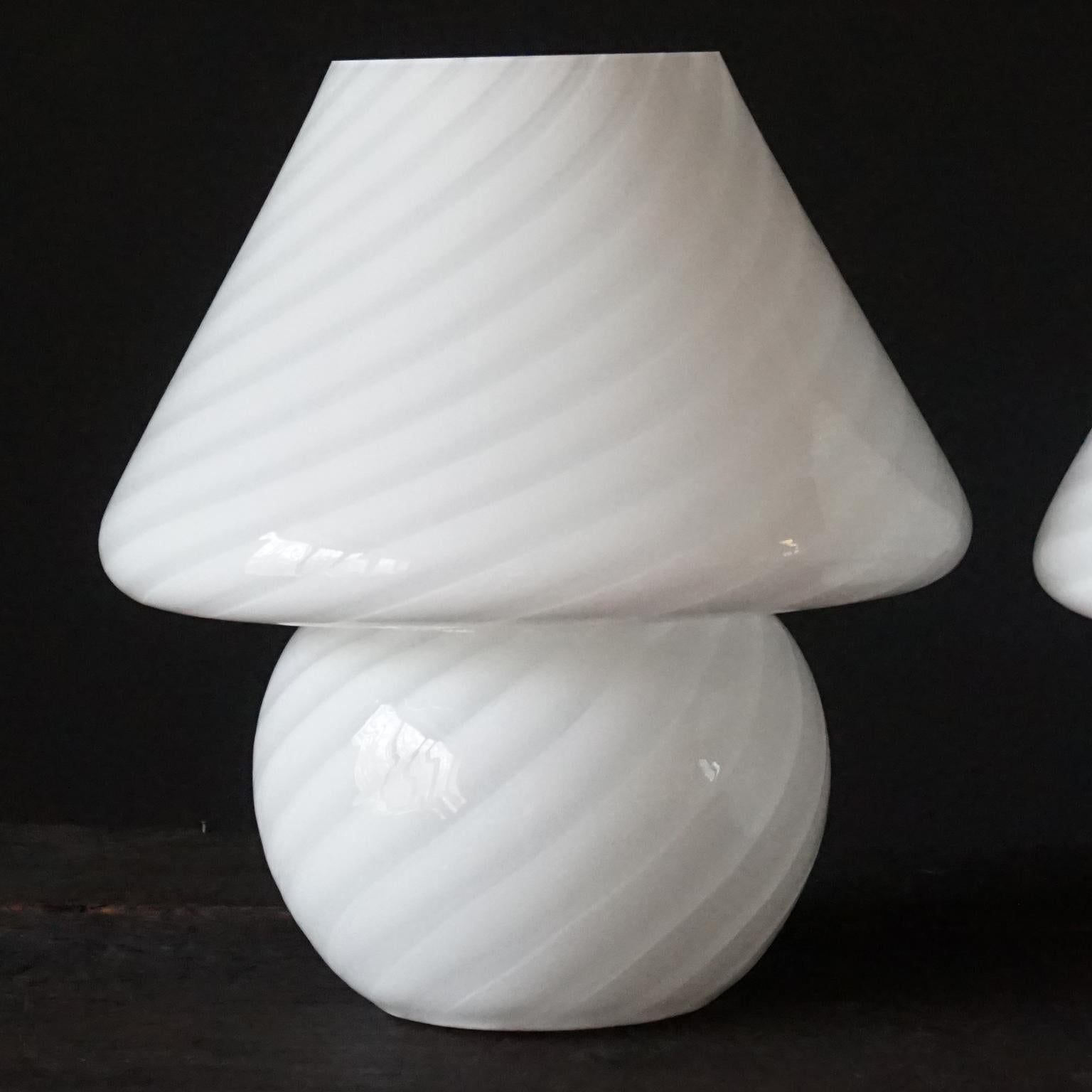 Late 20th Century Two Vintage 1970s Italian Vetra Venini Murano White Glass Swirl Mushroom Lamps