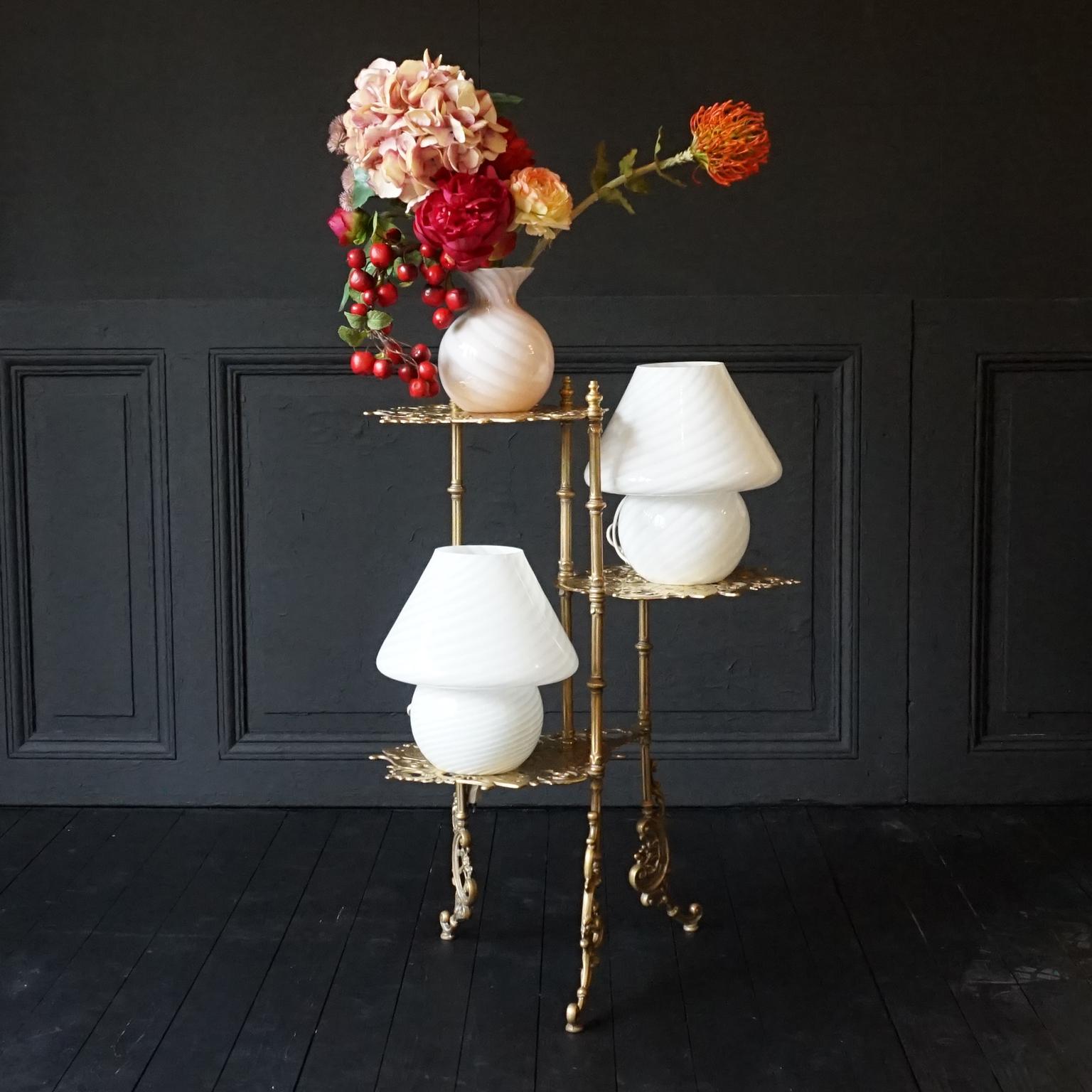 Two Vintage 1970s Italian Vetra Venini Murano White Glass Swirl Mushroom Lamps 2