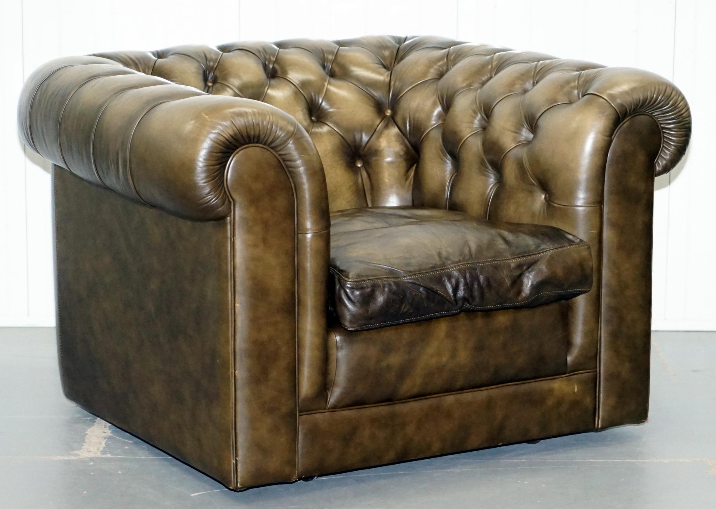 We are delighted to offer for sale one of two pairs of lovely vintage Chesterfield leather club armchairs with down filled feather cushions

The chairs are a lovely brownish green color, very 1960s, the cushions are down filled and very comfortable,