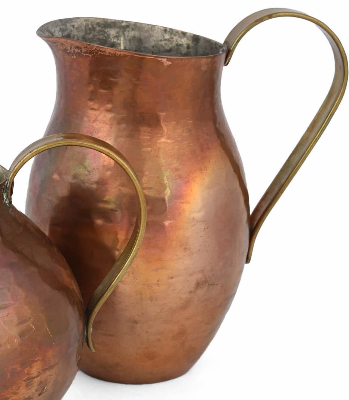 Two Vintage Copper Pitchers by Harald Buchrucker, Germany, 1950s In Good Condition For Sale In Roma, IT