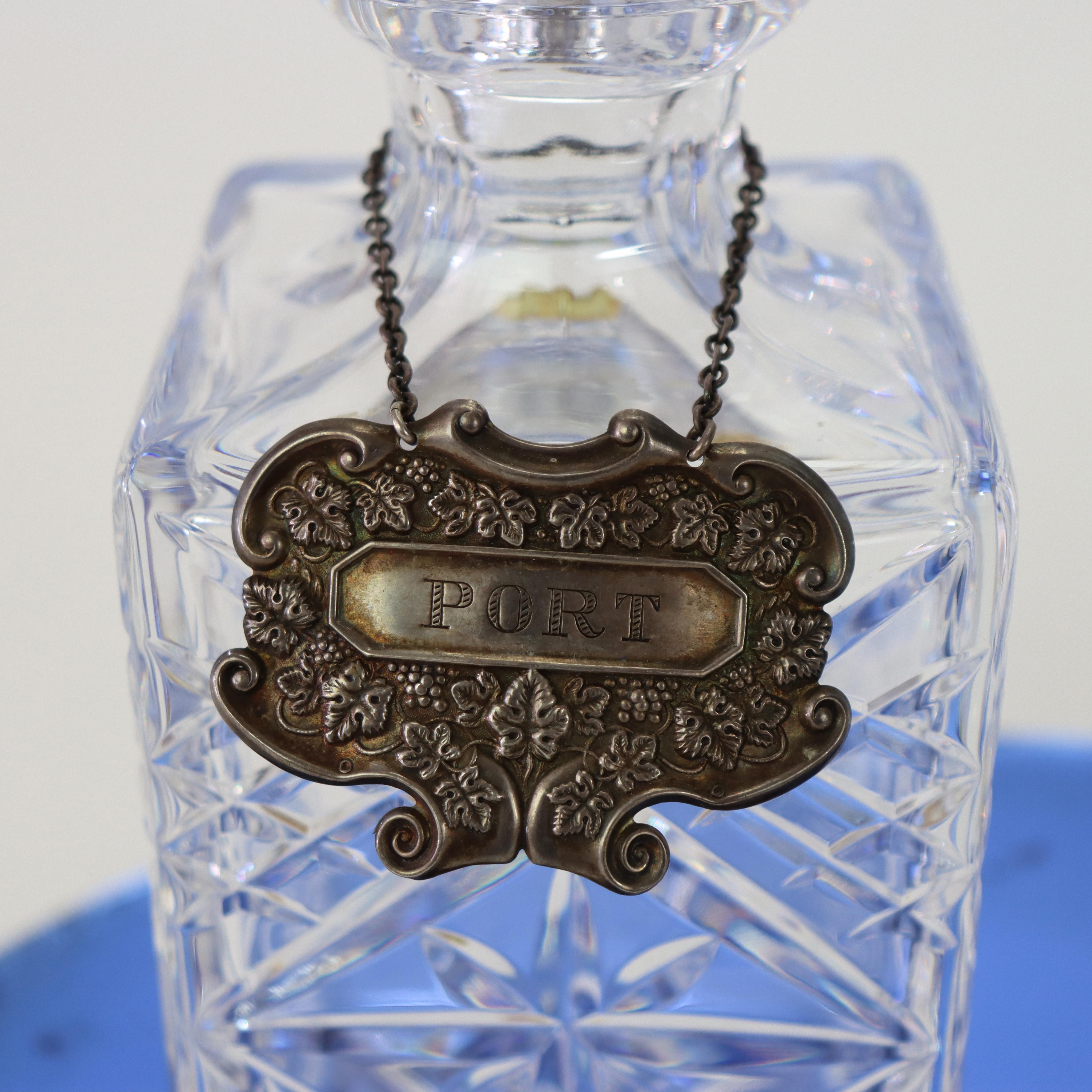 Zwei Vintage Kristall & Sterling Silber Likör Dekanter C1940 (Glas) im Angebot