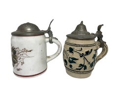 Dos Tazas de Cerveza con Tapa Miniatura Vintage Alemania Cerámica, Década de 1910