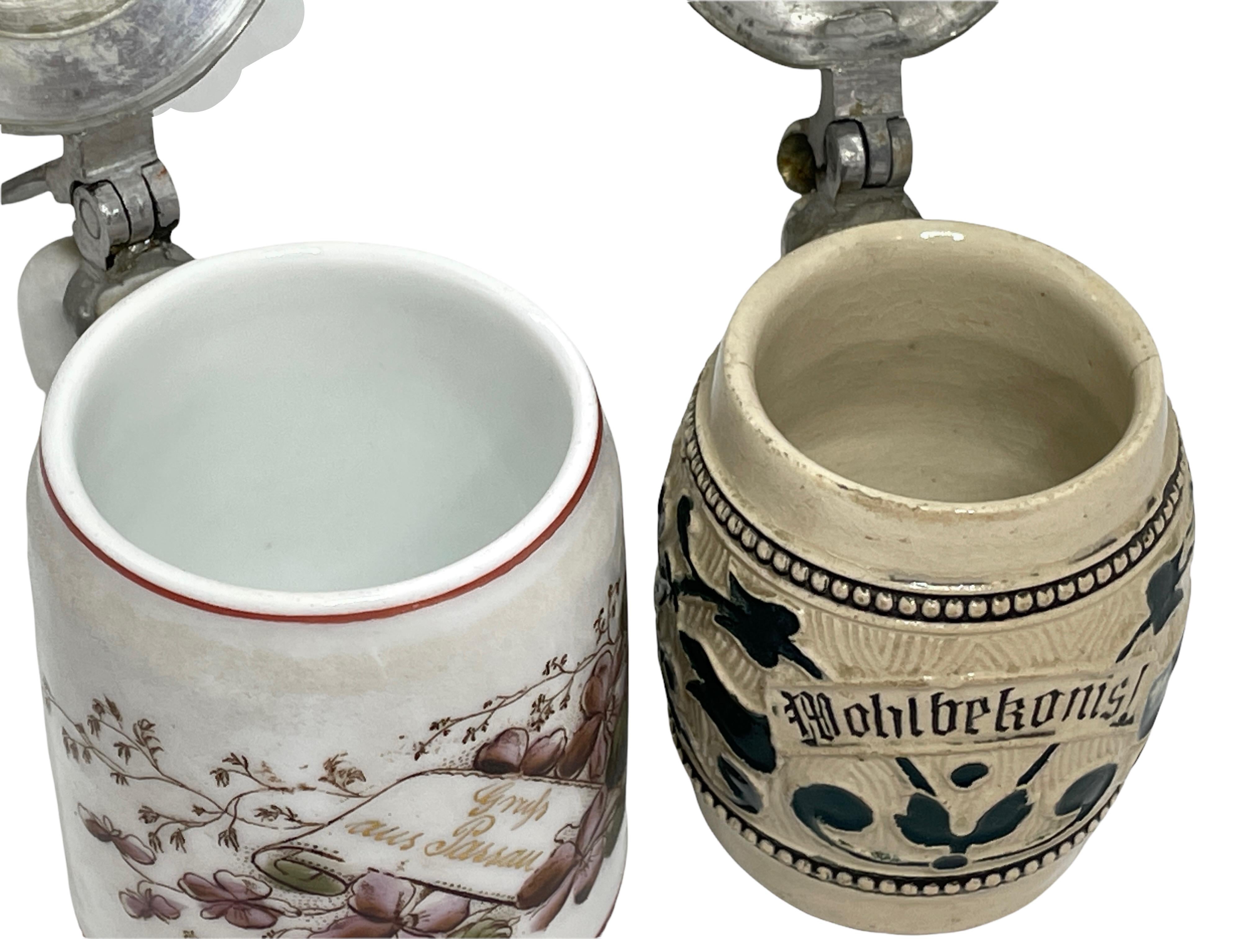 Porcelaine Deux Steins à bière à couvercle vintage en céramique Allemagne miniature, années 1910 en vente
