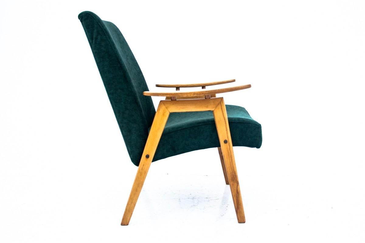 Two vintage green armchairs by Jaroslav Šmídek for Jitona, Czechoslovakia, 1960s For Sale 5