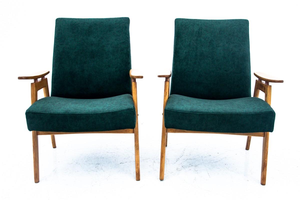 Mid-20th Century Two Vintage Green Armchairs by Jaroslav Šmídek for Jitona, Czechoslovakia, 1960s For Sale