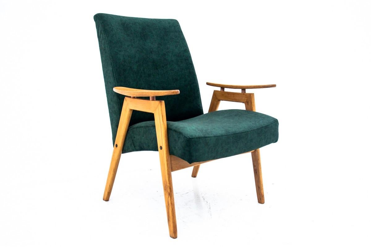 Two vintage green armchairs by Jaroslav Šmídek for Jitona, Czechoslovakia, 1960s For Sale 1