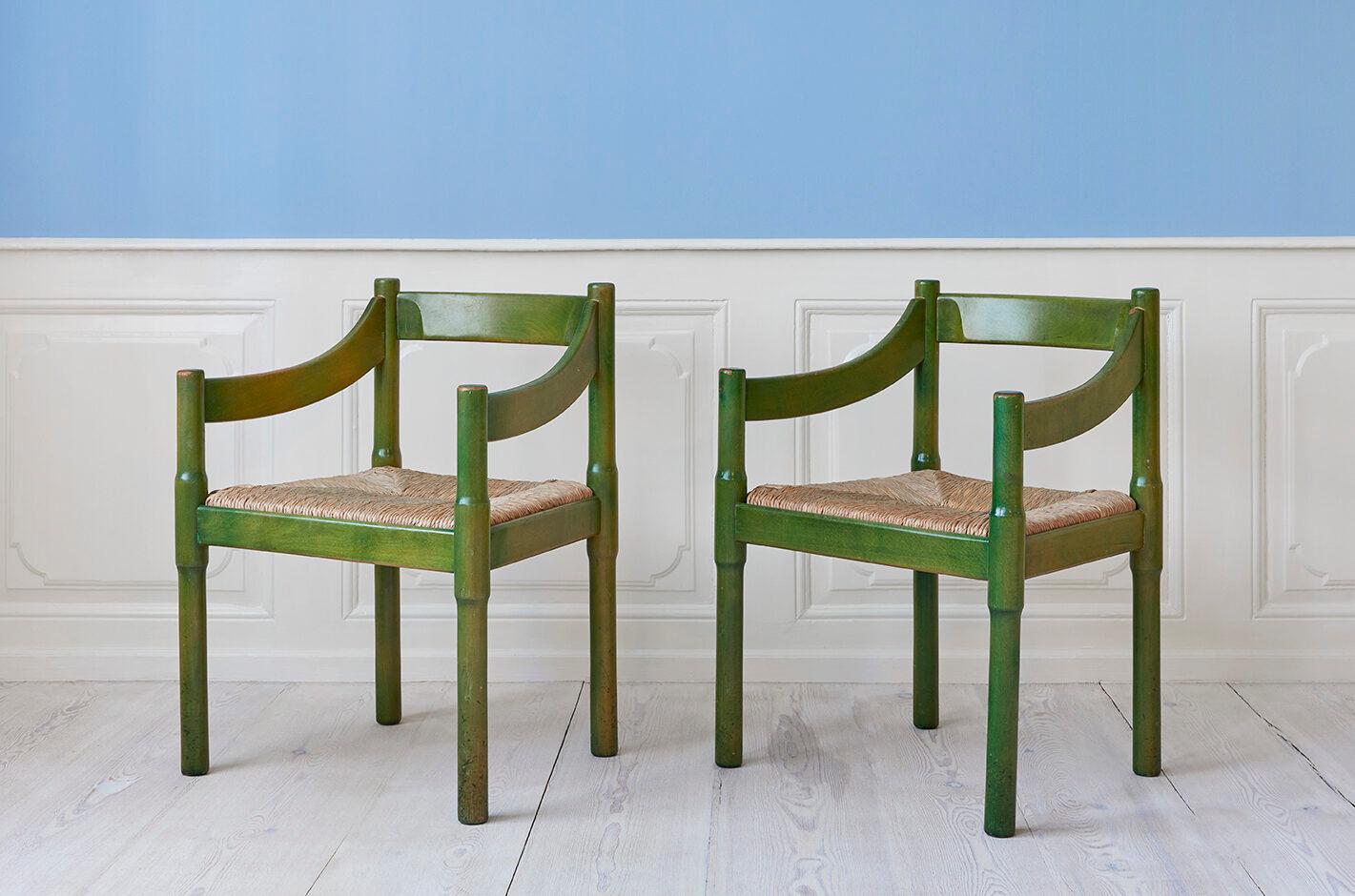 Vico Magistretti
Italy, 1959

A pair of Carimate armchairs. Green painted wood and wicker seat.

Measures: H 75 x W 58 x D 45 cm.