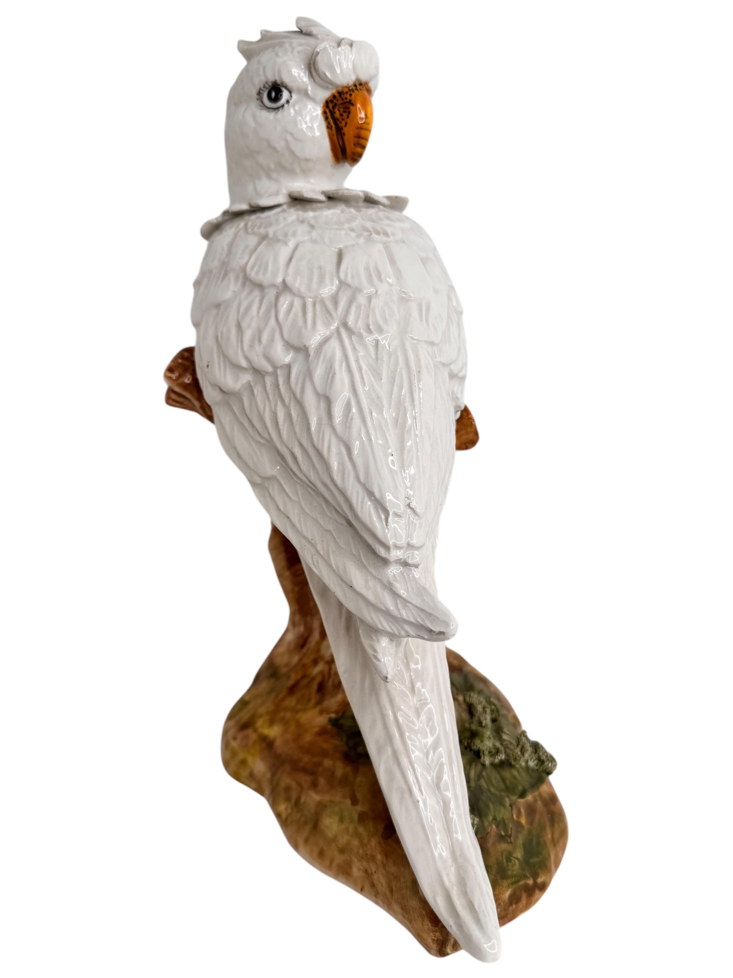 Due statue di pappagallo cacatua vintage Hollywood Regency, Italia, anni '50 in vendita 2