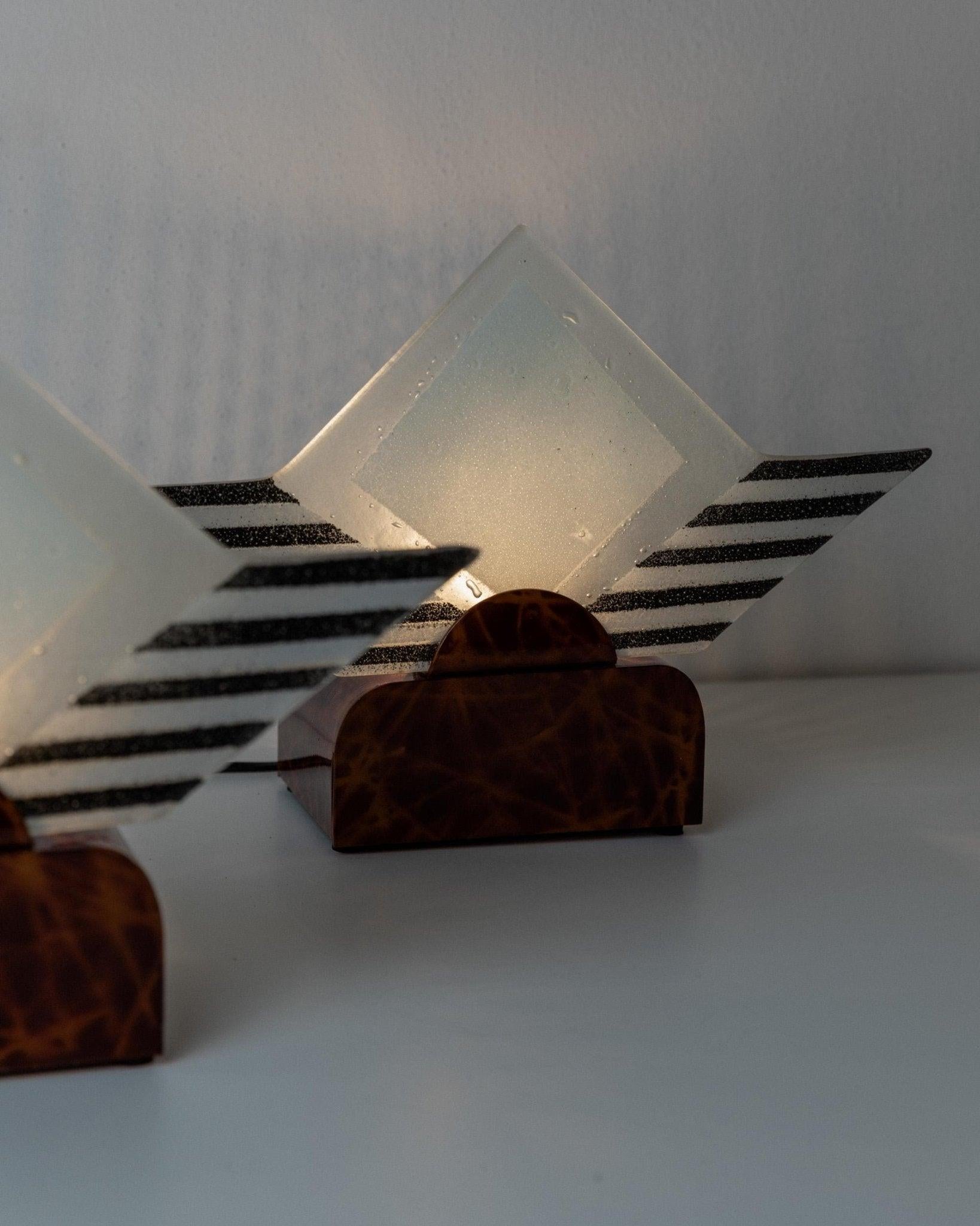 Dos lámparas de sobremesa vintage de cristal de Murano Diseño escultórico Italia, años 80 en venta 1