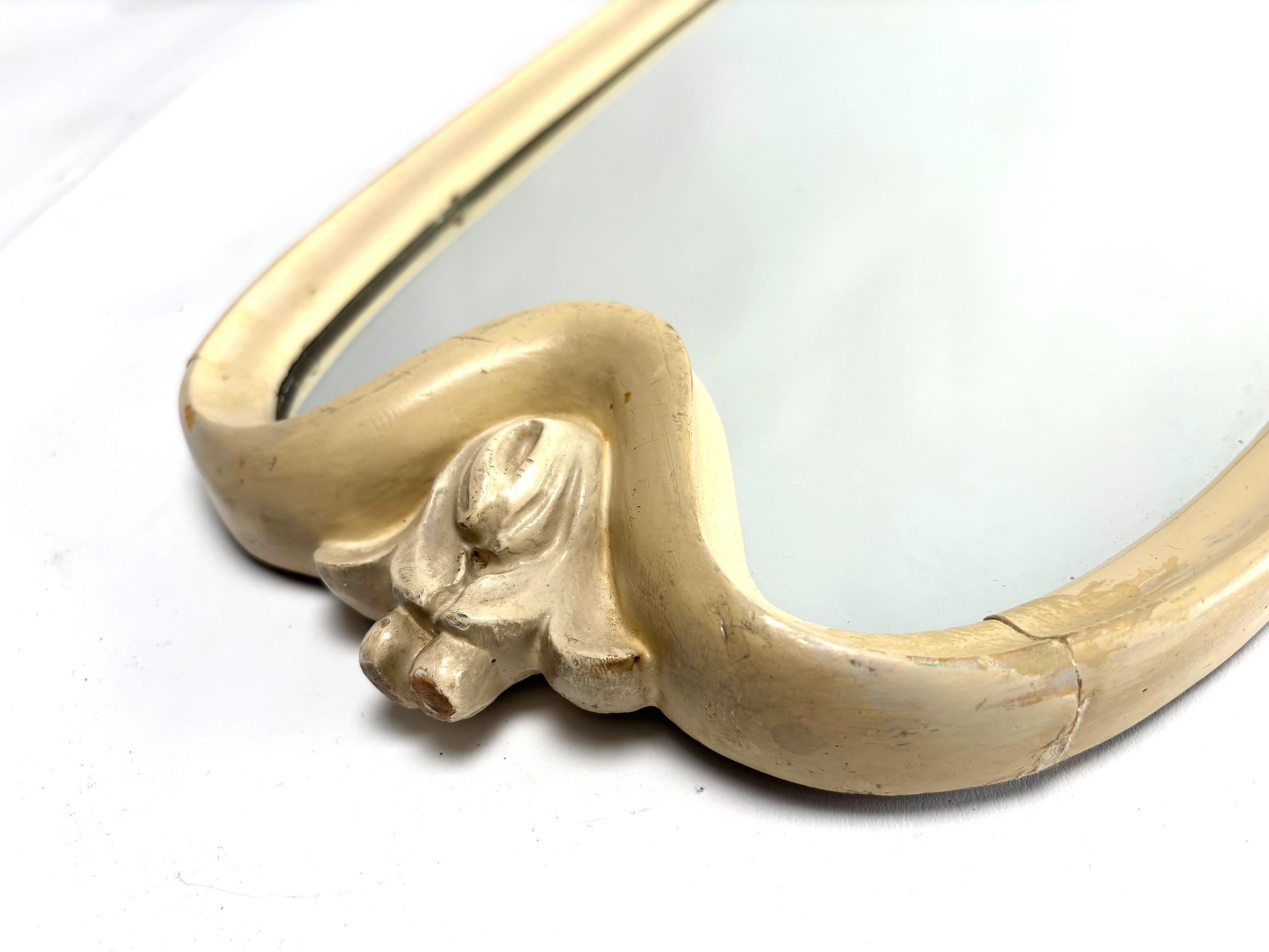 Milieu du XXe siècle Deux miroirs muraux dans le style d'Osvaldo Borsani, Italie, années 1950 en vente