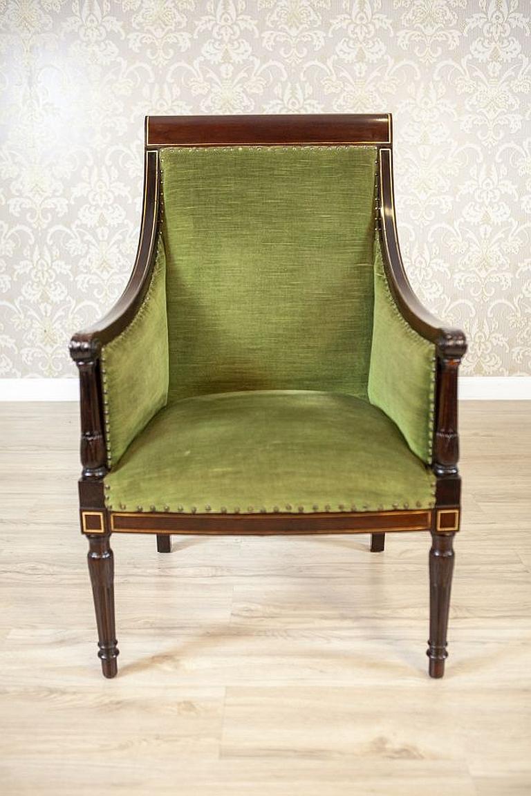 Two Walnut Armchairs From the Mid. 20th Century in the English Style

Two Walnut Armchairs From the Mid. 20th Century in the English Style

We present you this mid. 20th century furniture richly inlaid with a metal vein. The armchairs are lined with