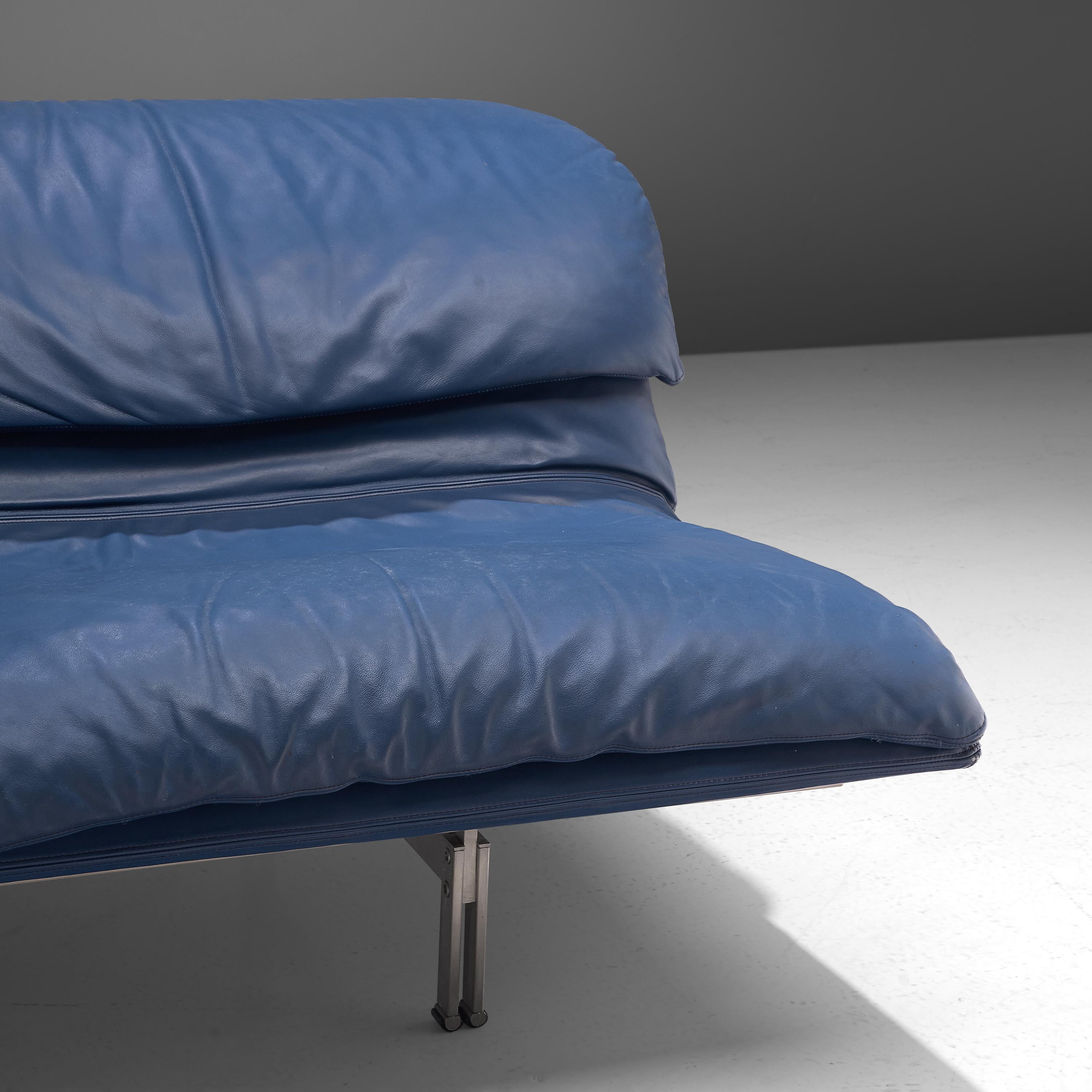 Giovanni Offredi for Saporiti Pair of 'Wave' Sofas in Sapphire Blue Leather  2