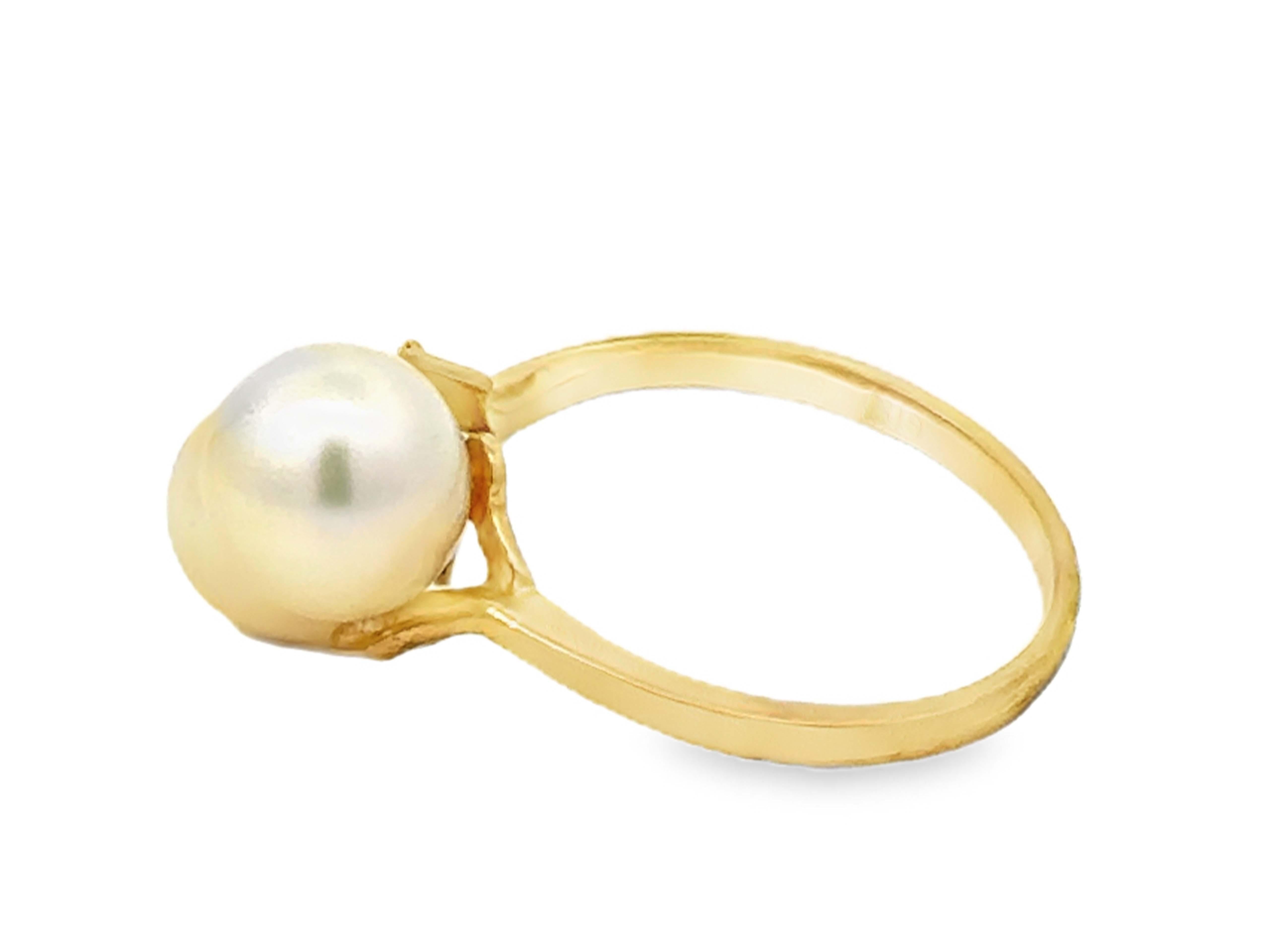 Women's Two White Akoya Pearls Ring 18k Yellow Gold For Sale