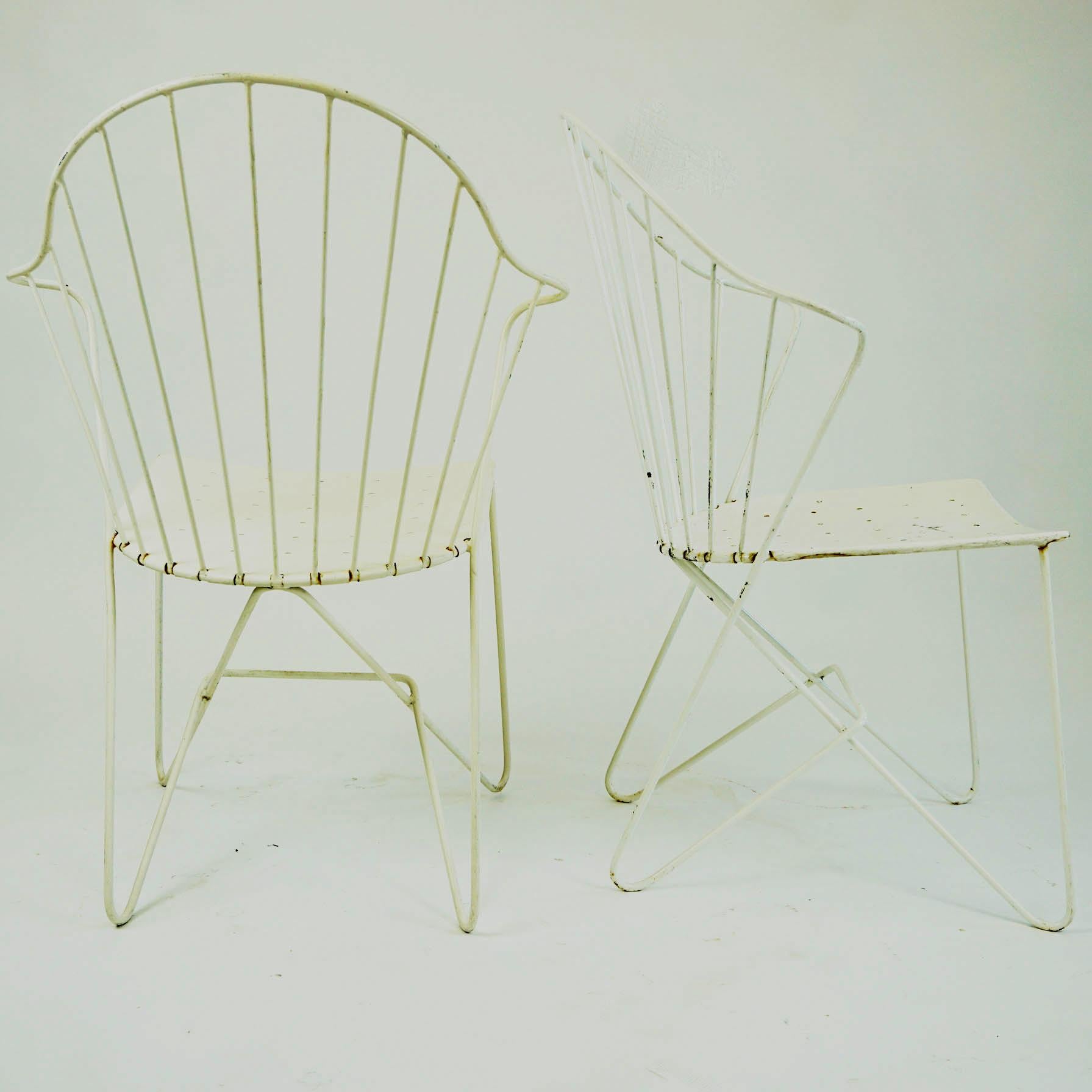 Two white Austrian Midcentury Wire Sonett Astoria Chairs 4