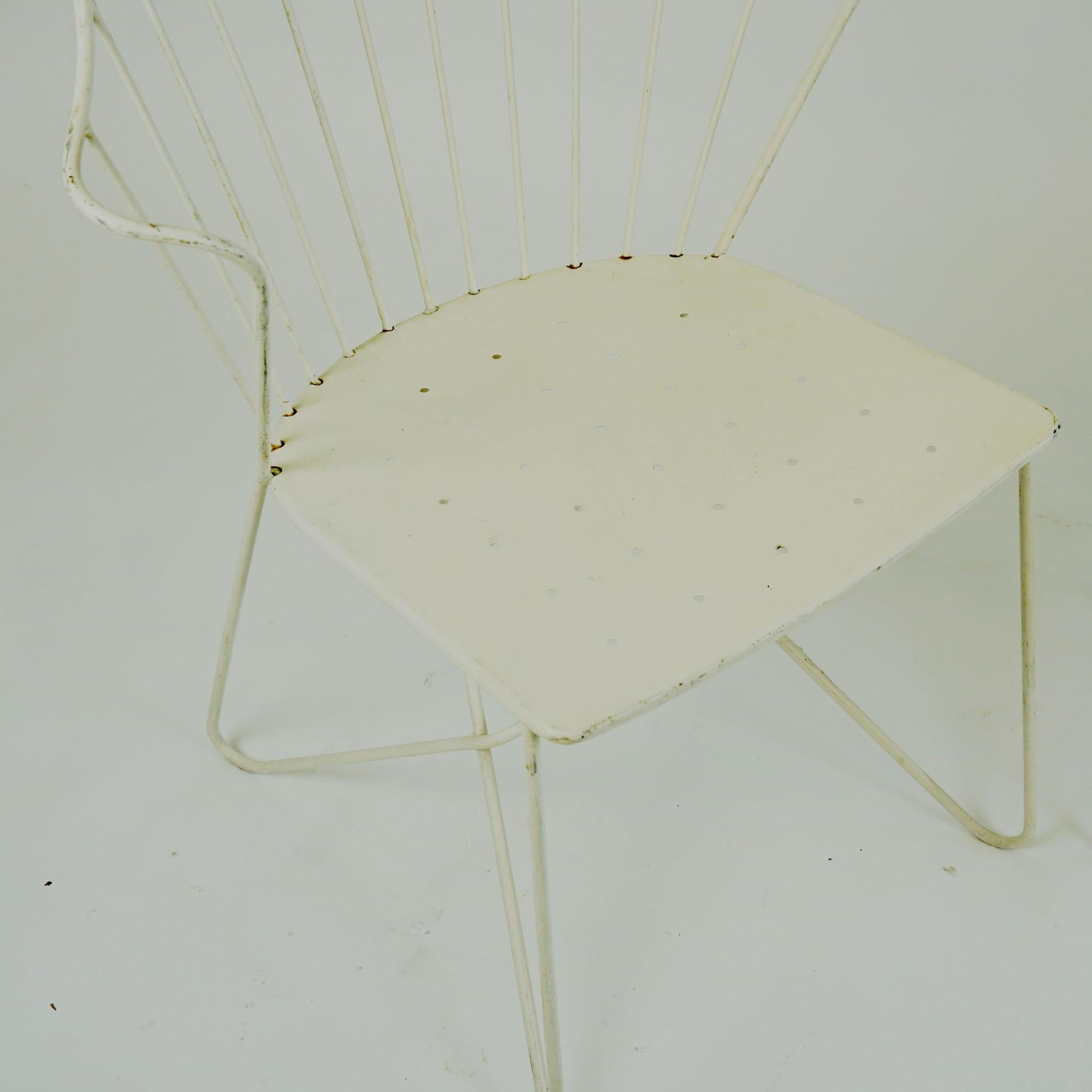 Two white Austrian Midcentury Wire Sonett Astoria Chairs 7