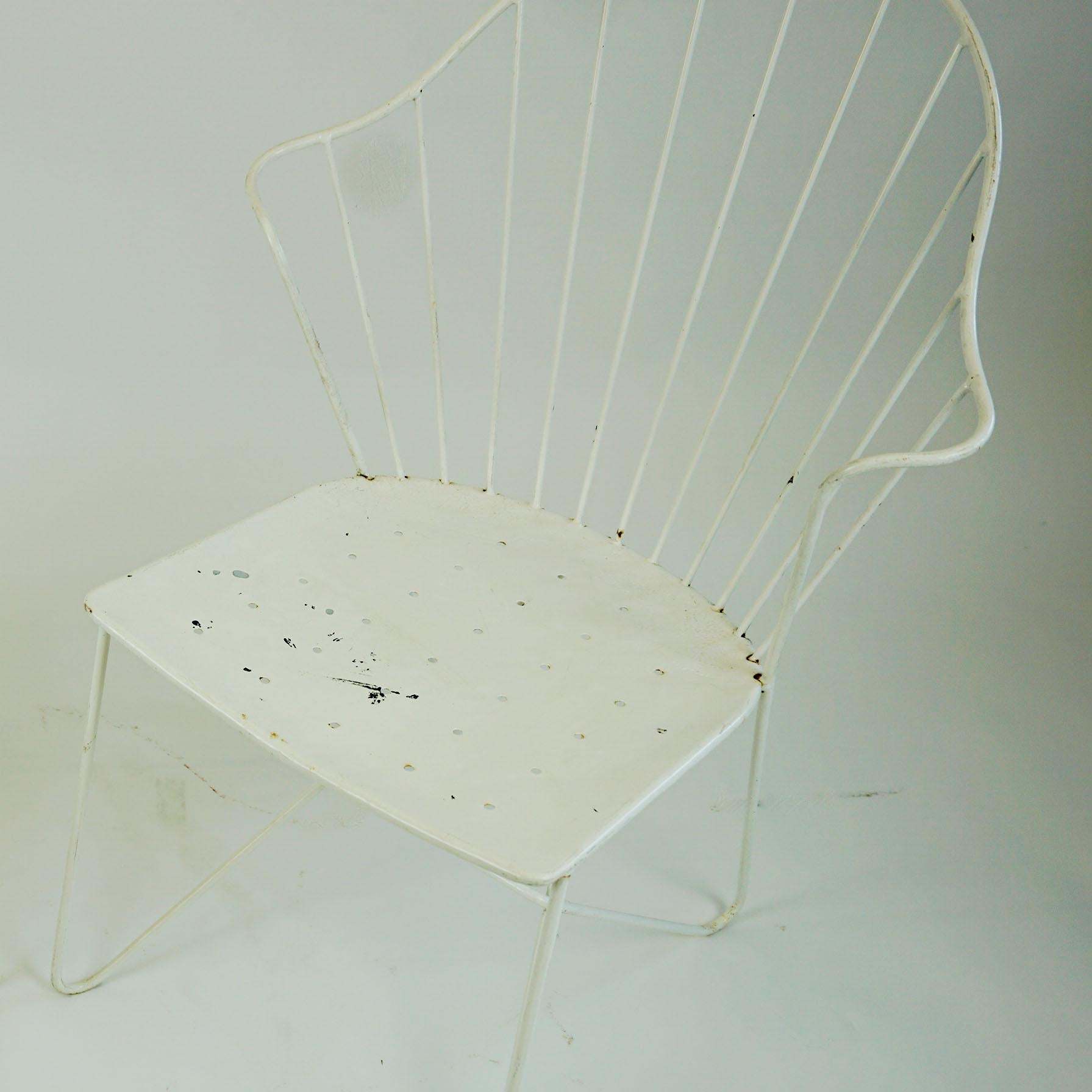 Two white Austrian Midcentury Wire Sonett Astoria Chairs 8