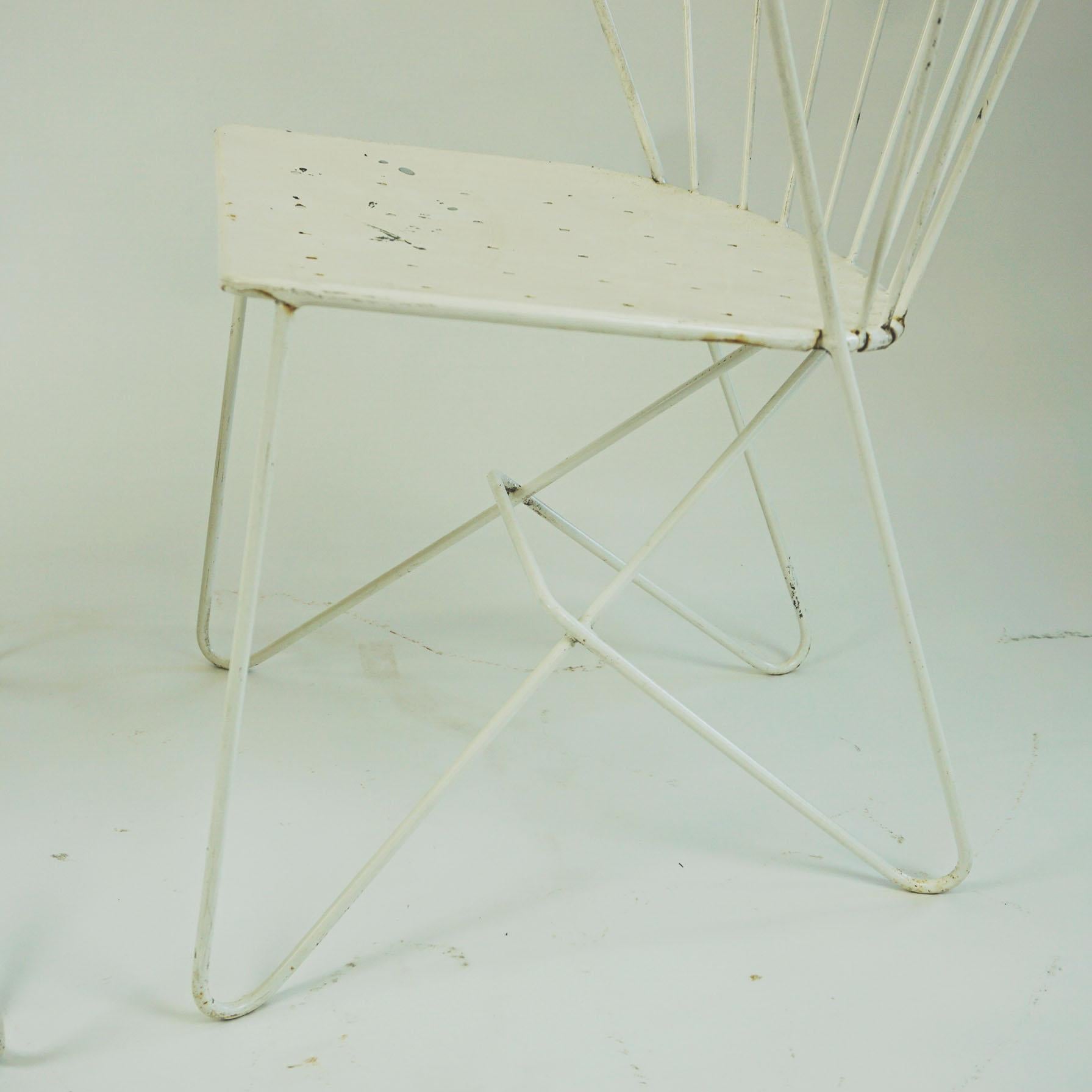 Two white Austrian Midcentury Wire Sonett Astoria Chairs 9
